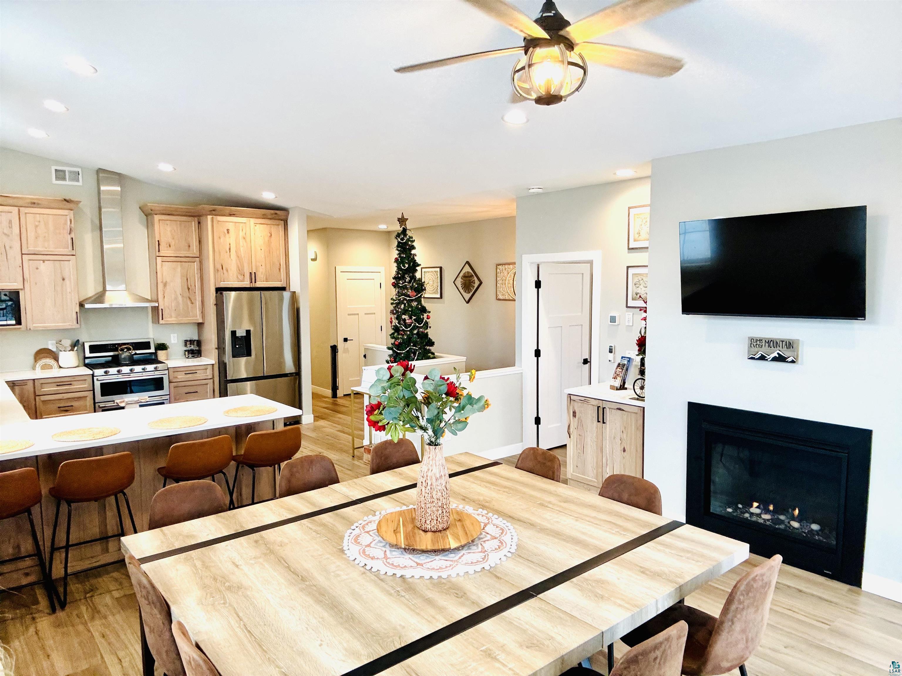 8620 Maynard Pl, Duluth, MN 55807 Listing Photo  6