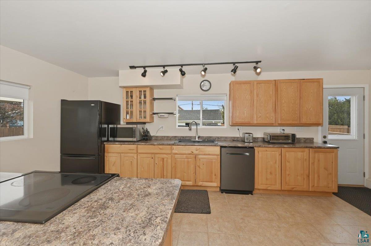 11c Hayes Ct, Superior, WI 54880 Listing Photo  16
