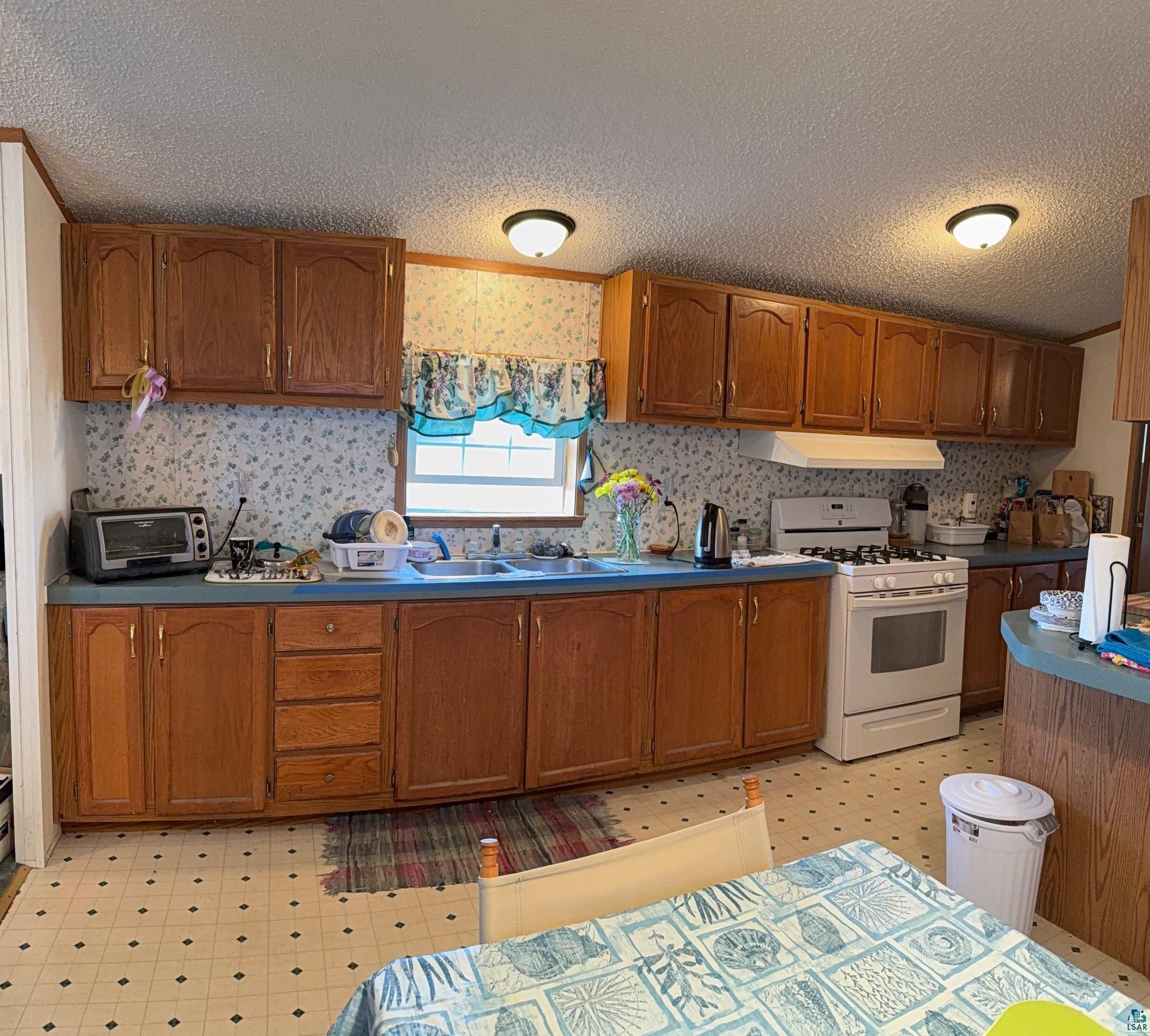 22 Elder Dr, Duluth, MN 55810 Listing Photo  11