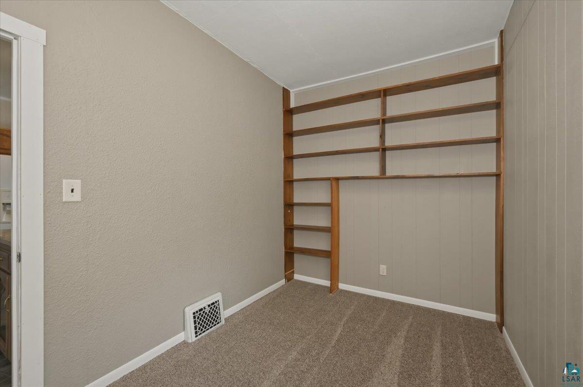 5319 E 3rd St, Superior, WI 54880 Listing Photo  12