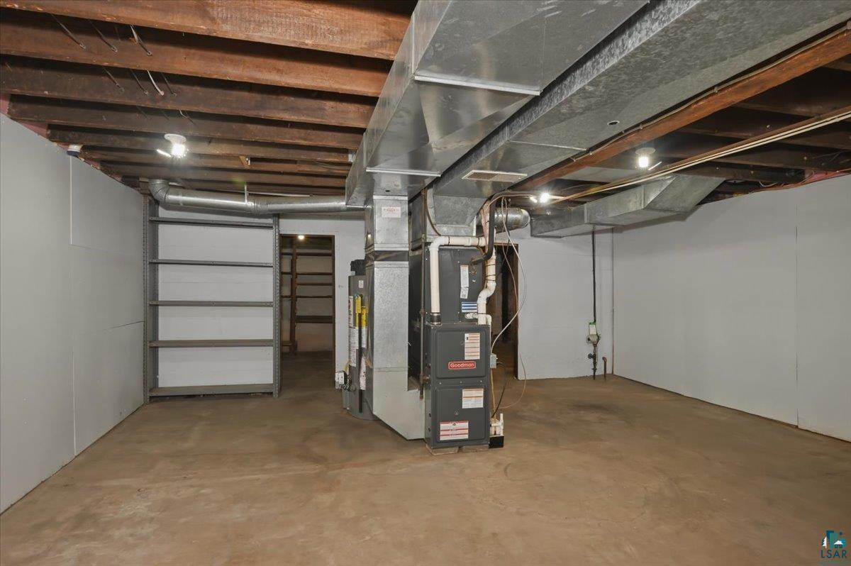 5319 E 3rd St, Superior, WI 54880 Listing Photo  21