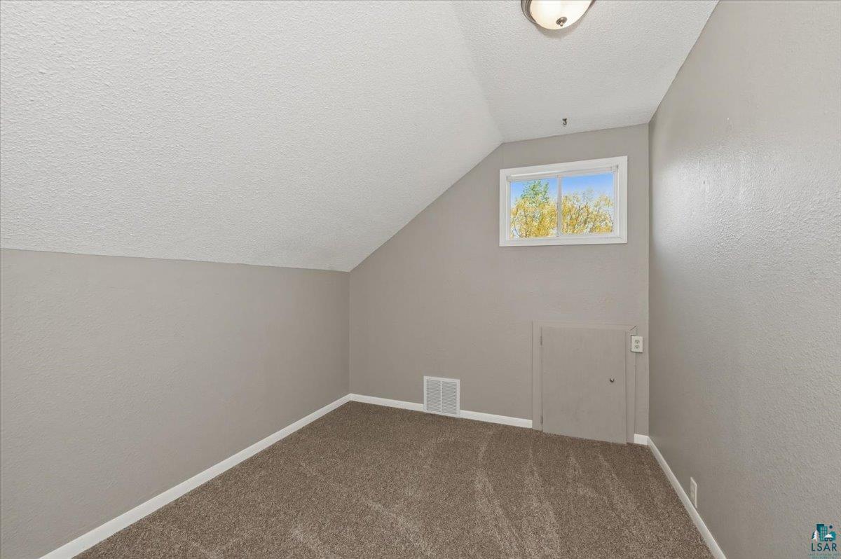 5319 E 3rd St, Superior, WI 54880 Listing Photo  24