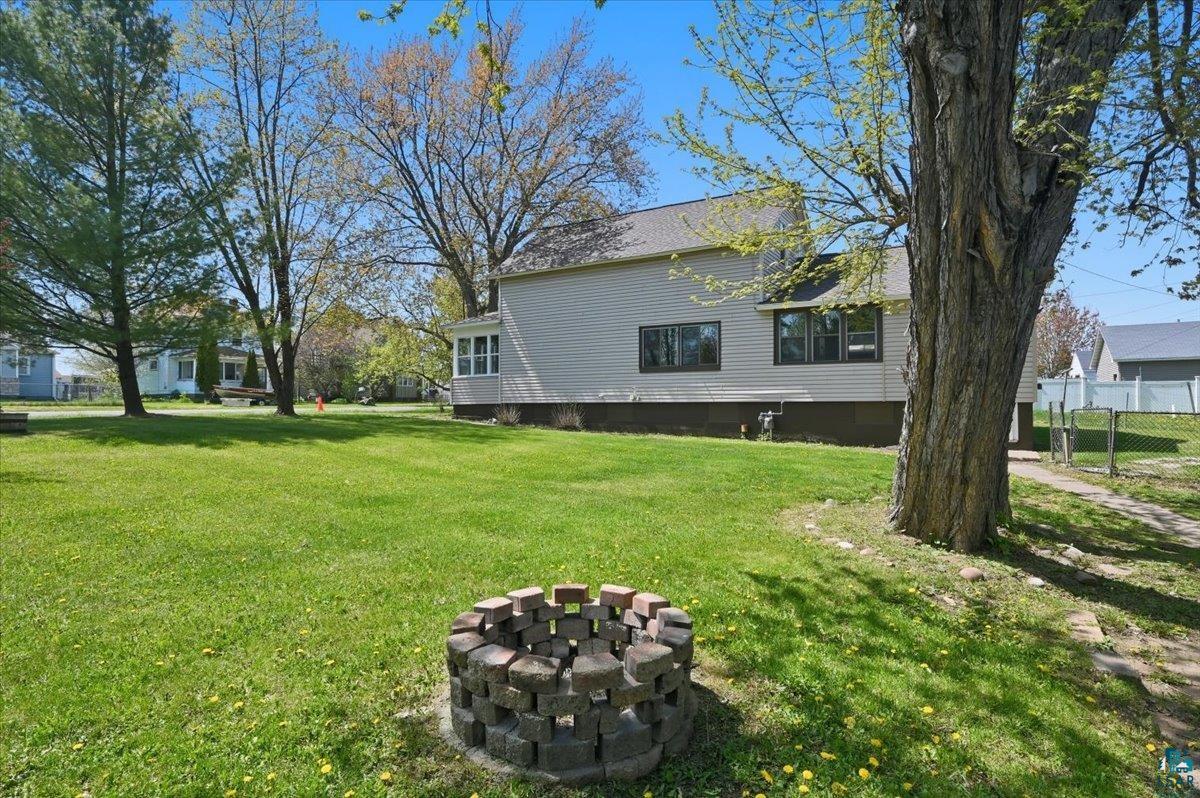 5319 E 3rd St, Superior, WI 54880 Listing Photo  31