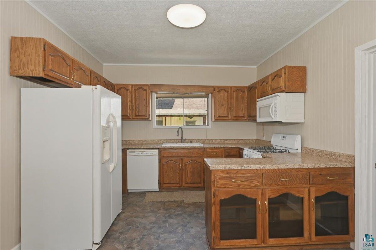 5319 E 3rd St, Superior, WI 54880 Listing Photo  8