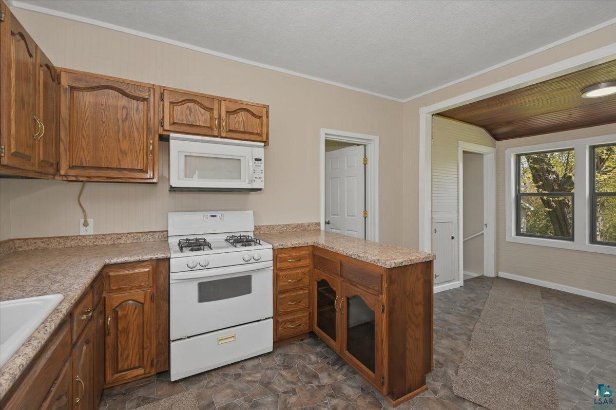 5319 E 3rd St, Superior, WI 54880 Listing Photo  10