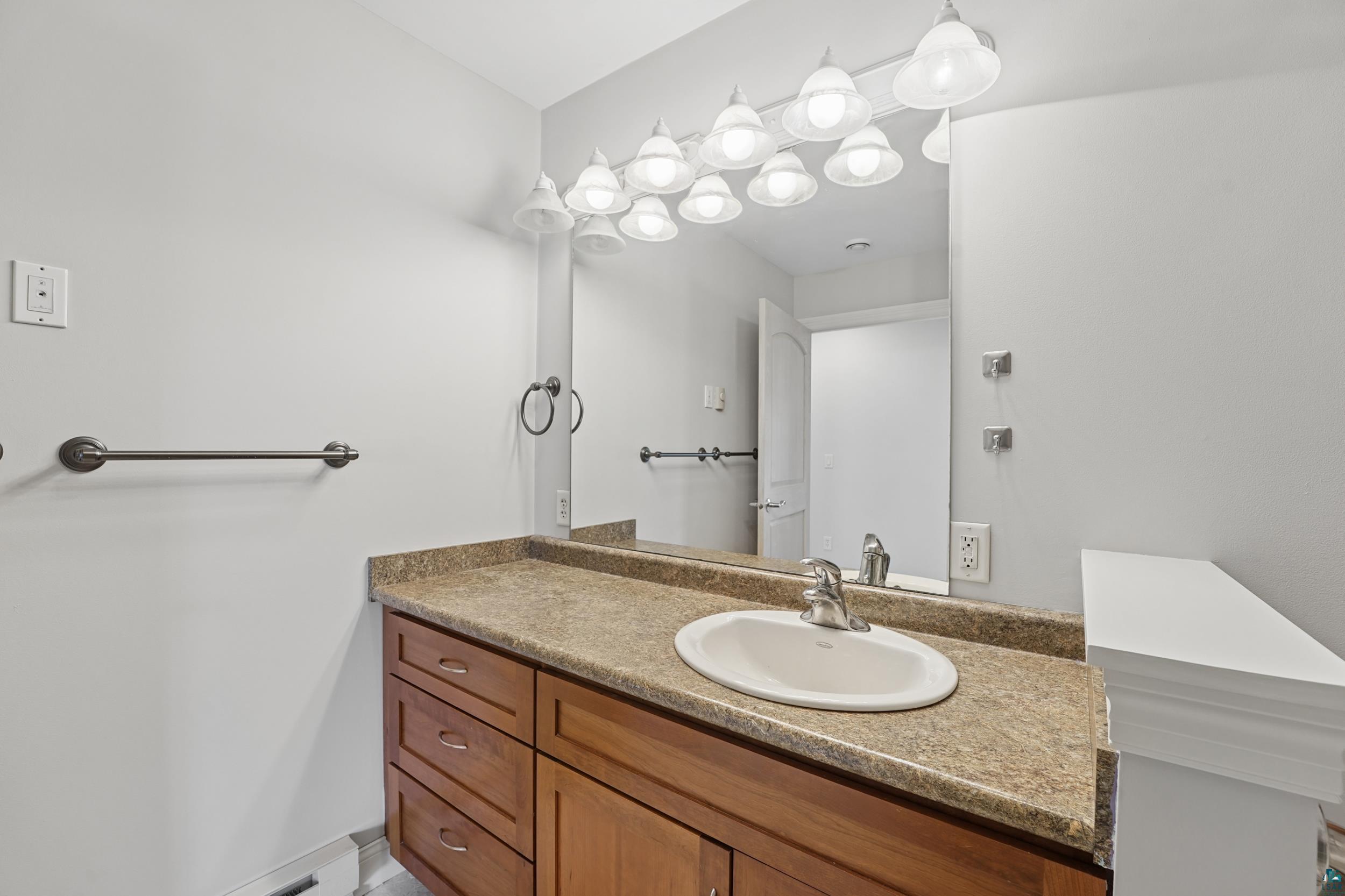 1422 New York Ave, #6, Superior, WI 54880 Listing Photo  14