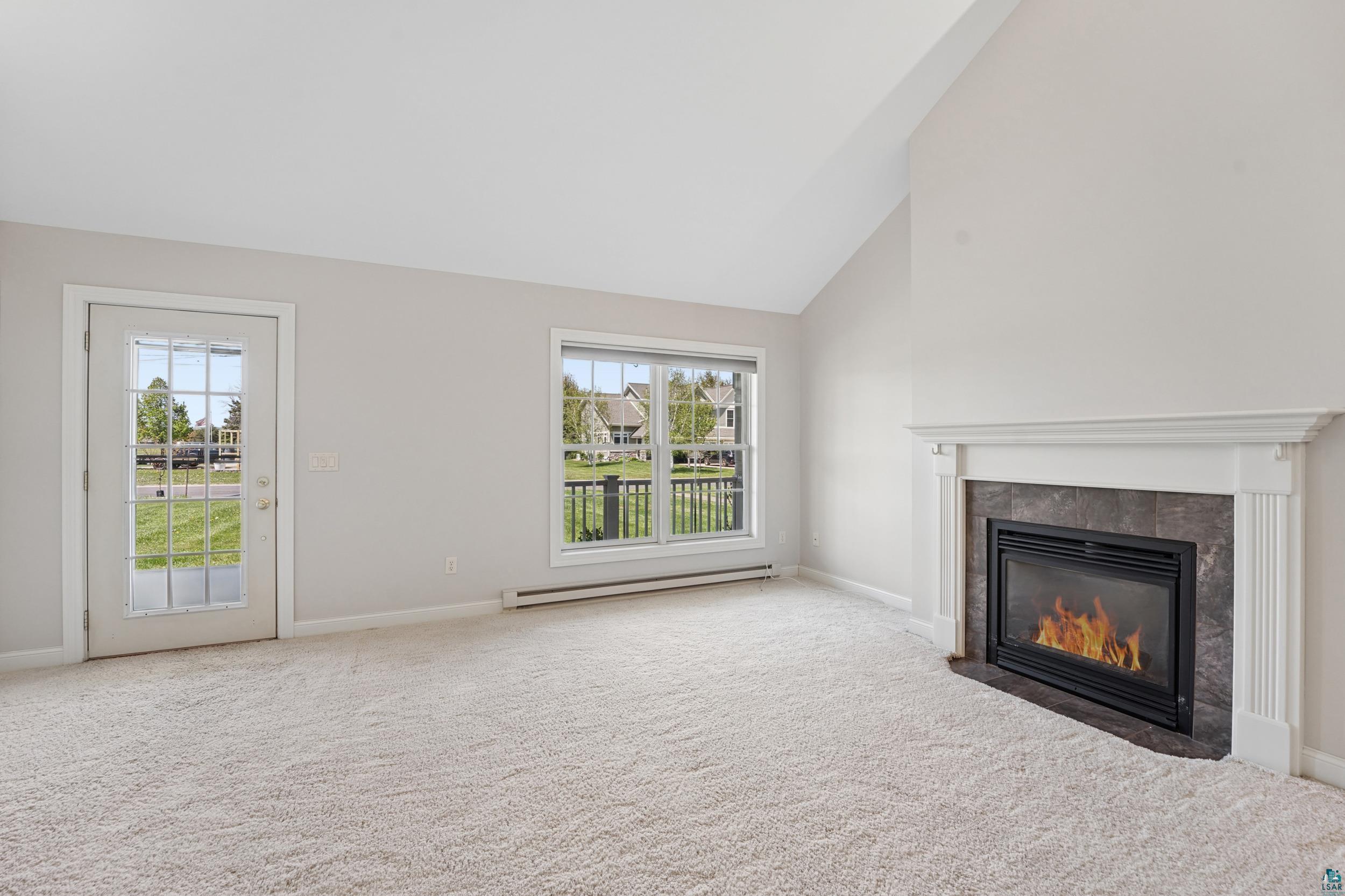 1422 New York Ave, #6, Superior, WI 54880 Listing Photo  4