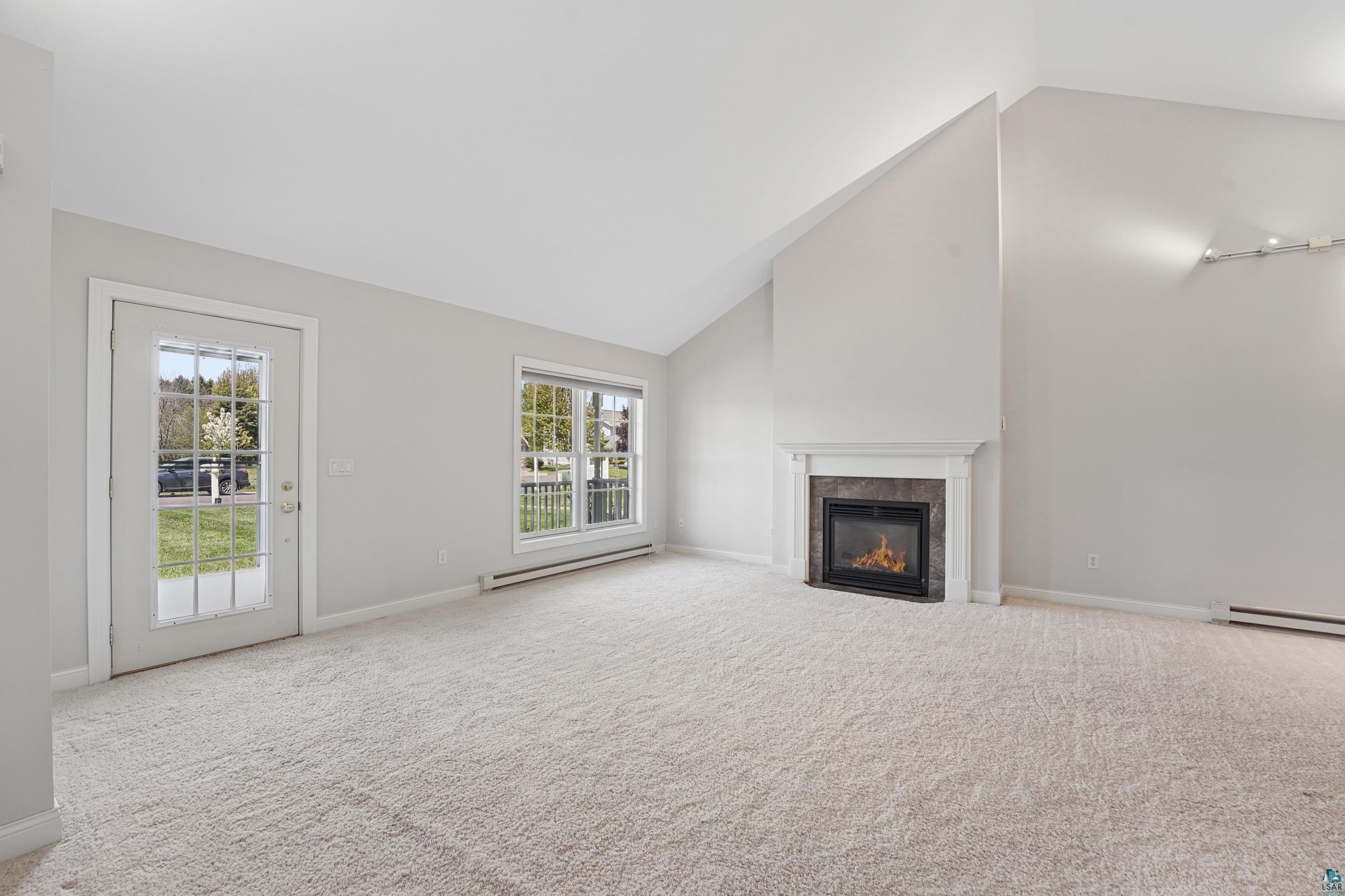 1422 New York Ave, #6, Superior, WI 54880 Listing Photo  5
