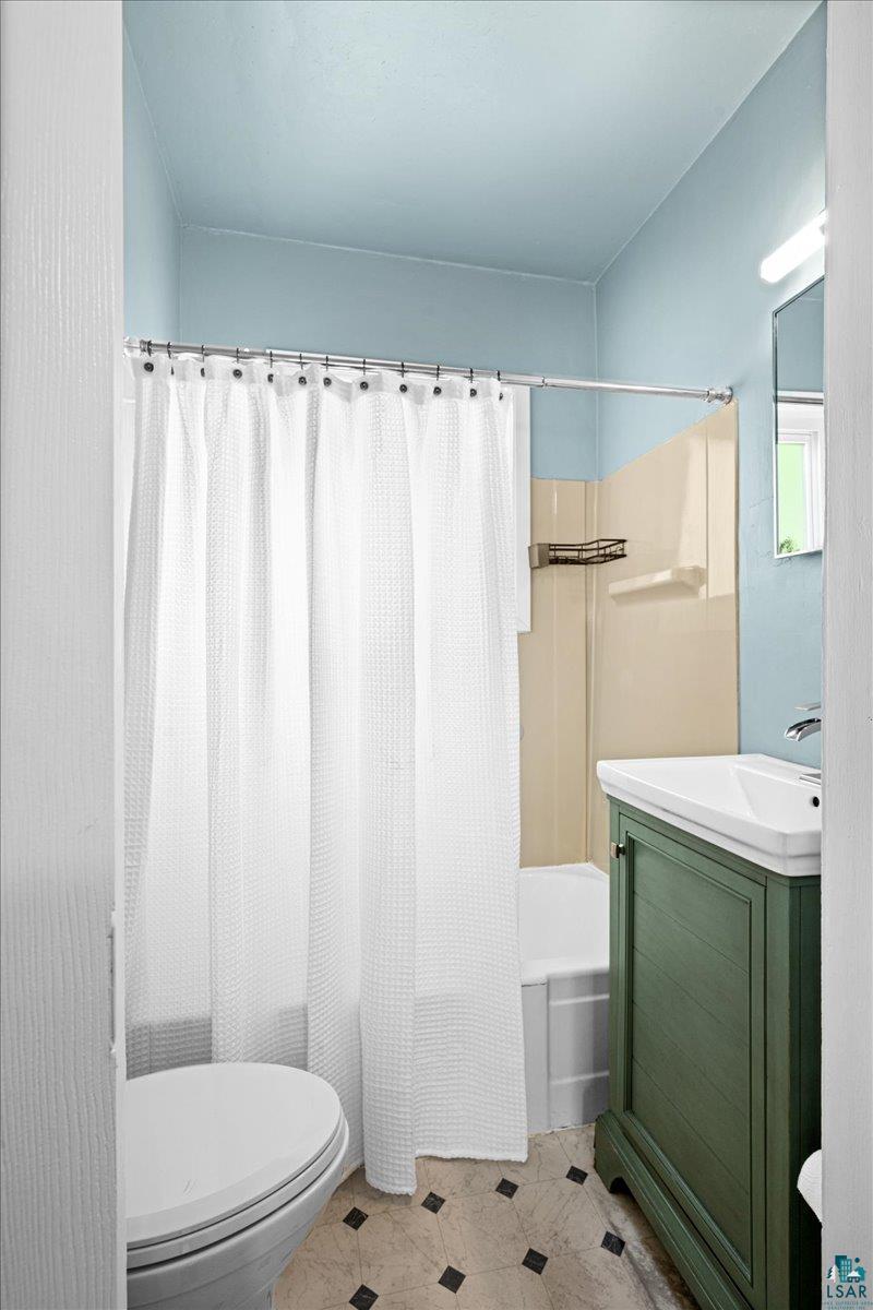 1904 Piedmont Ave, Duluth, MN 55811 Listing Photo  21