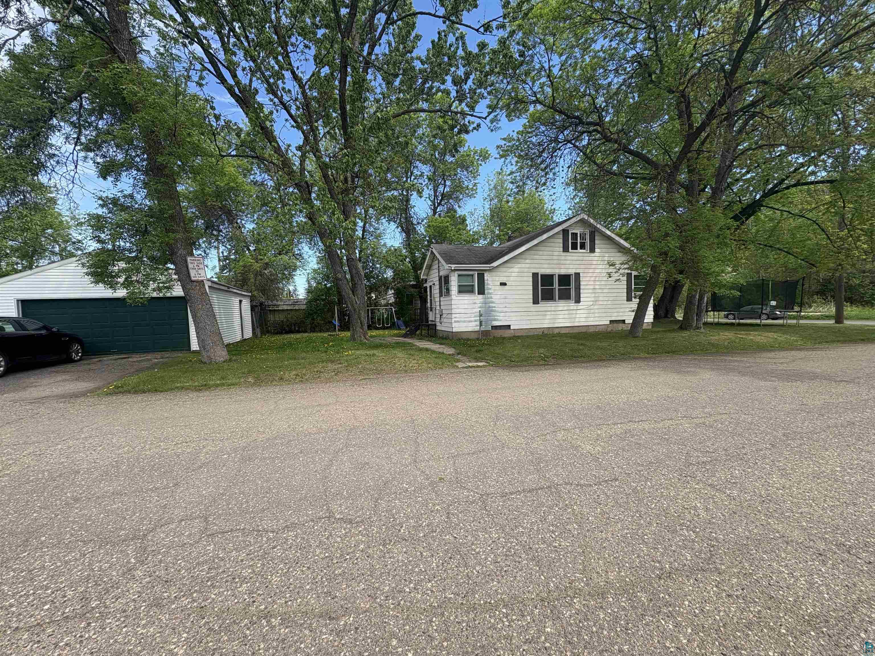 2835 8th Ave E, Hibbing, MN 55746 Listing Photo  14
