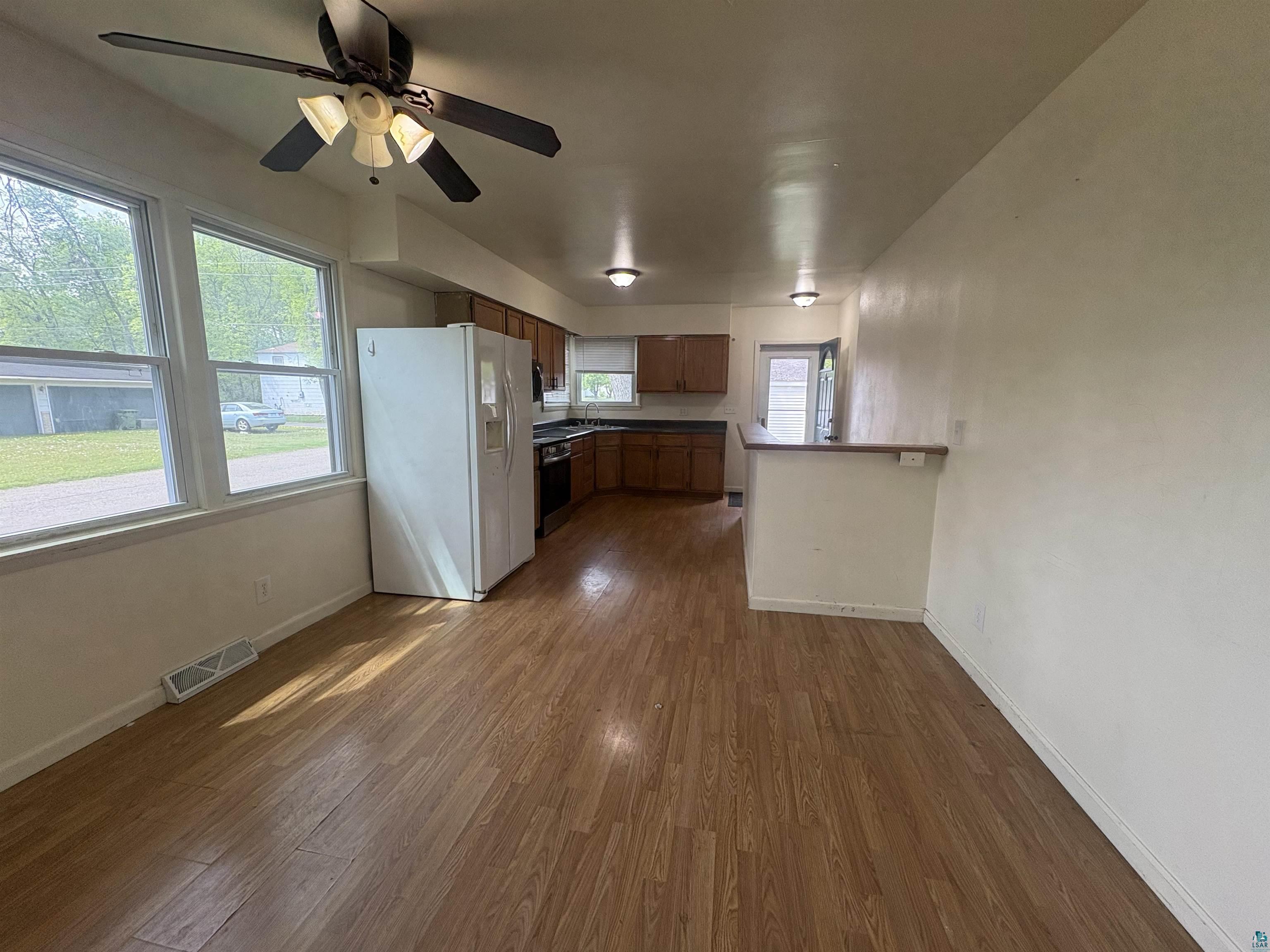 2835 8th Ave E, Hibbing, MN 55746 Listing Photo  4