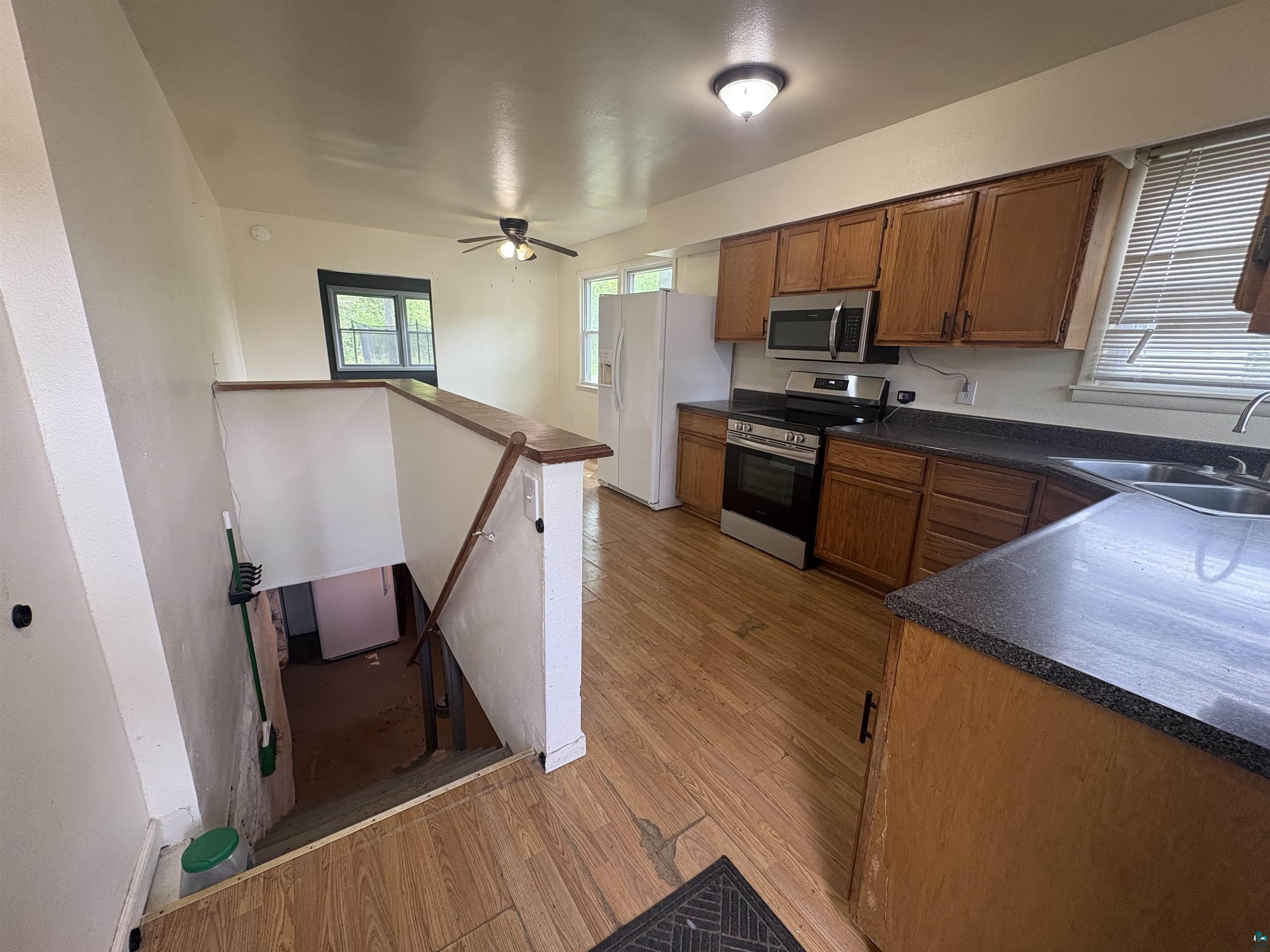 2835 8th Ave E, Hibbing, MN 55746 Listing Photo  5