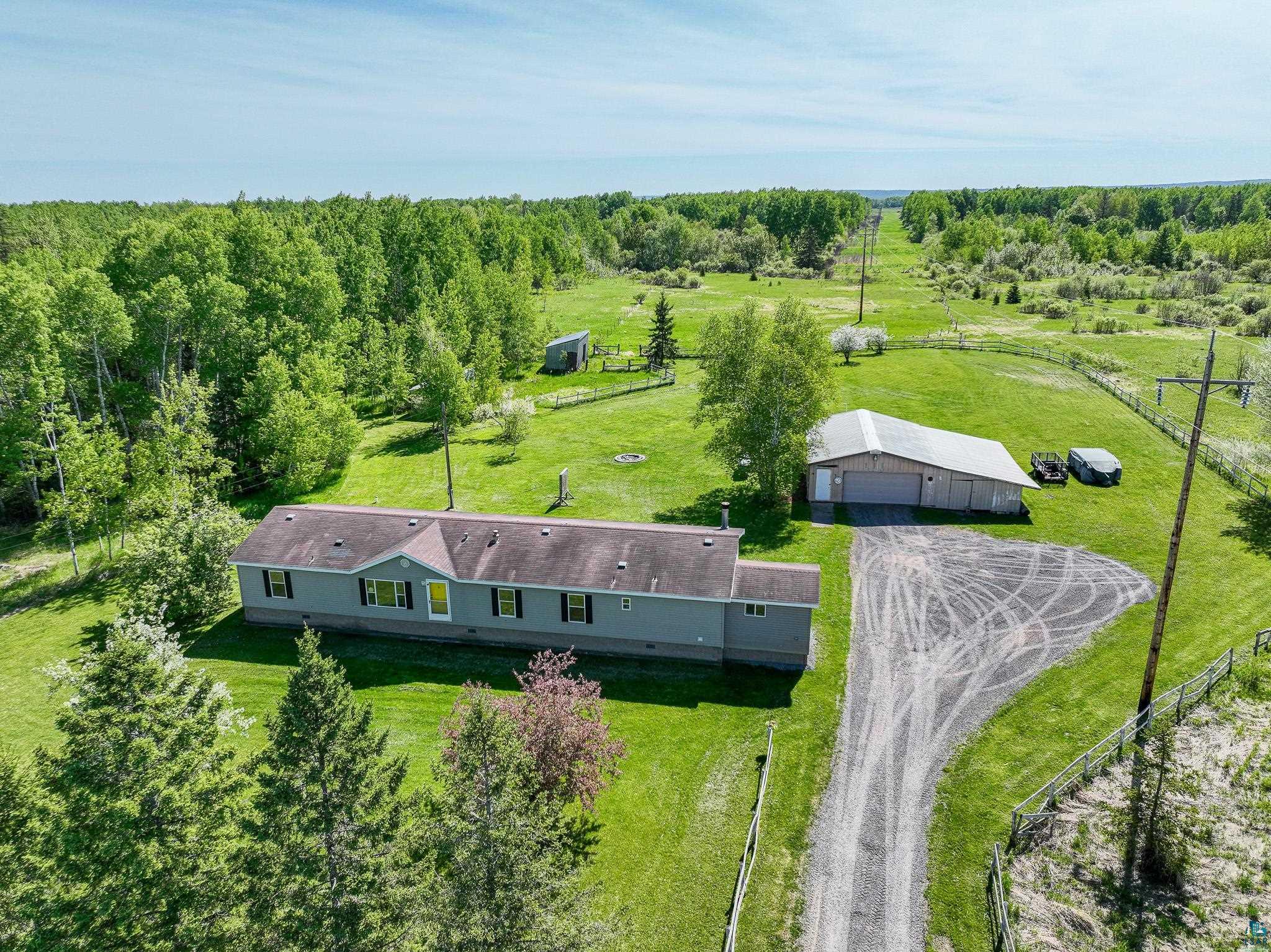 5404 S Midbon Rd, Superior, WI 54880 Listing Photo  1