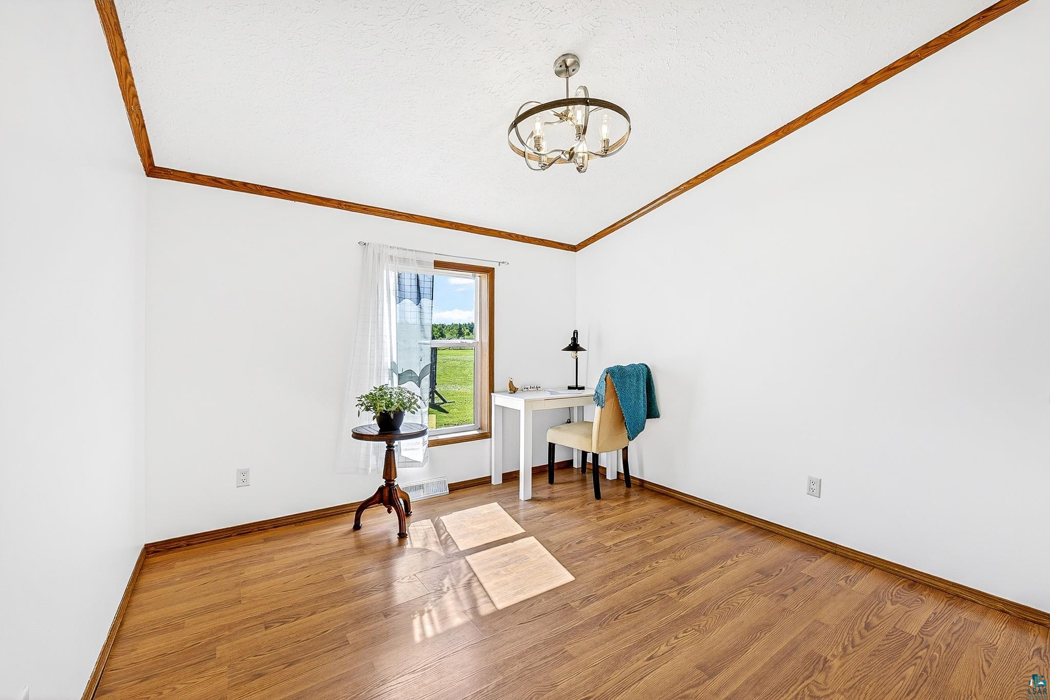 5404 S Midbon Rd, Superior, WI 54880 Listing Photo  18