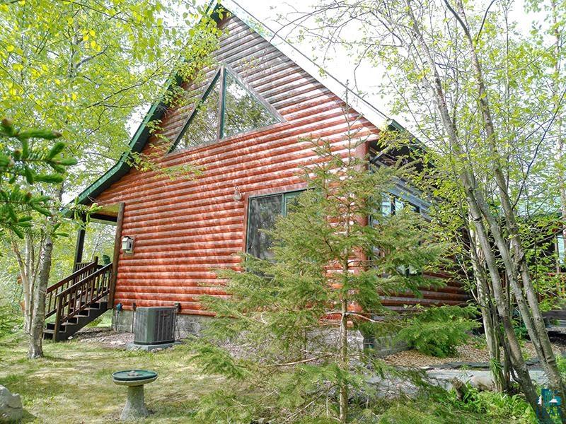 44 Lodge Ln, Lutsen, MN 55612 Listing Photo  2
