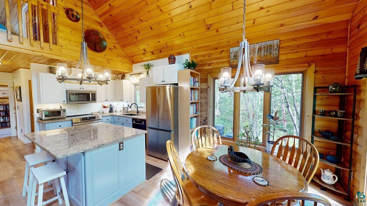 44 Lodge Ln, Lutsen, MN 55612 Listing Photo  8