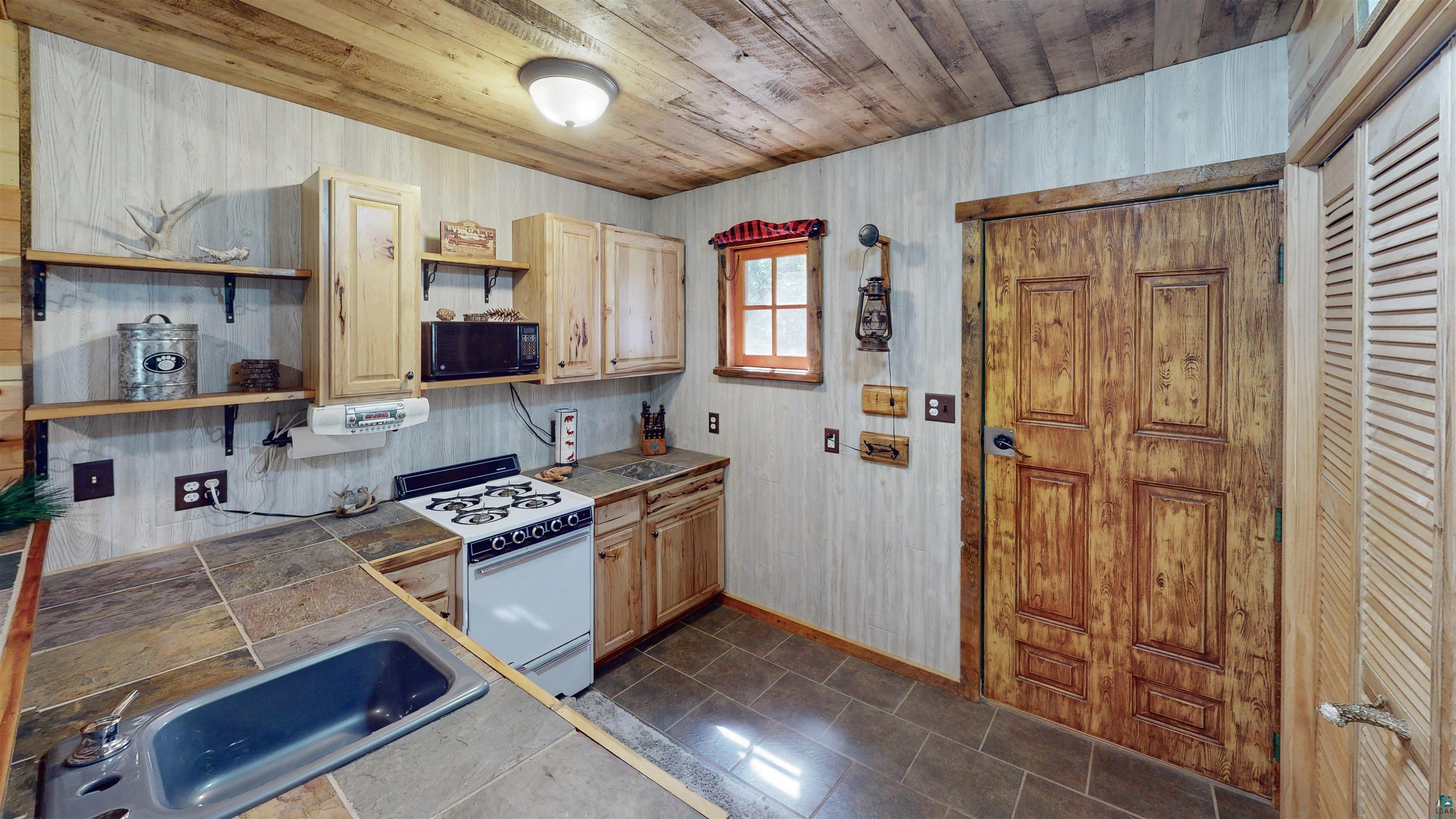 38 Christine Point Rd, Lutsen, MN 55612 Listing Photo  6