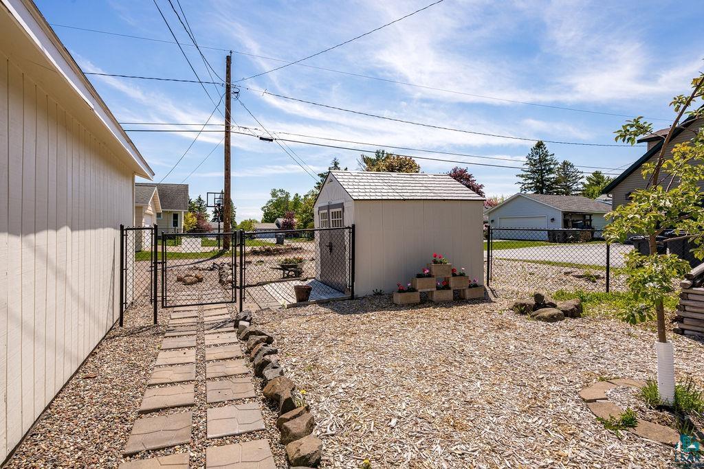 4604 Glenwood St, Duluth, MN 55804 Listing Photo  40