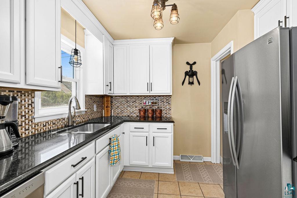 4604 Glenwood St, Duluth, MN 55804 Listing Photo  7
