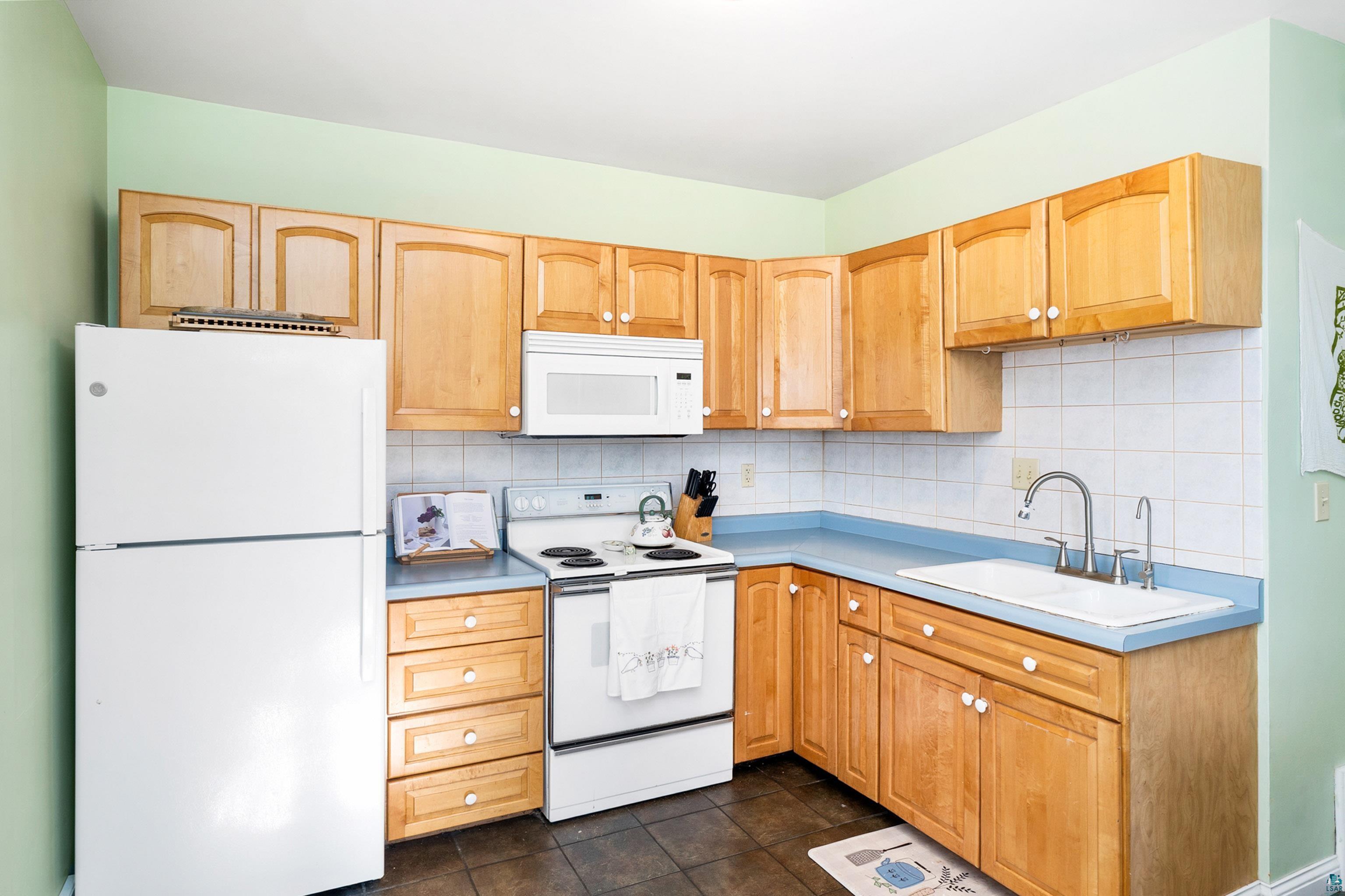 5410 Oneida St, Duluth, MN 55804 Listing Photo  12