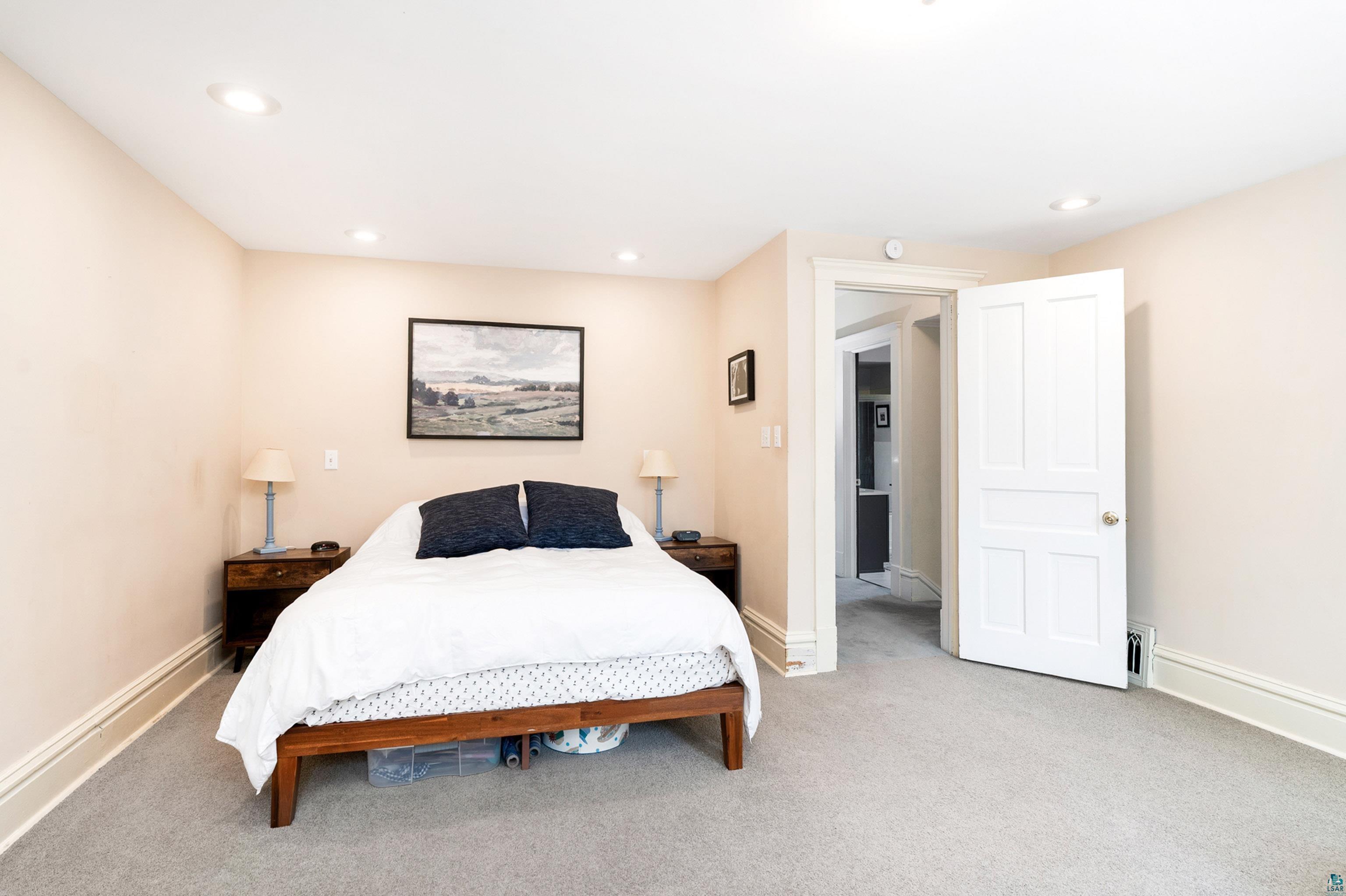 5410 Oneida St, Duluth, MN 55804 Listing Photo  21