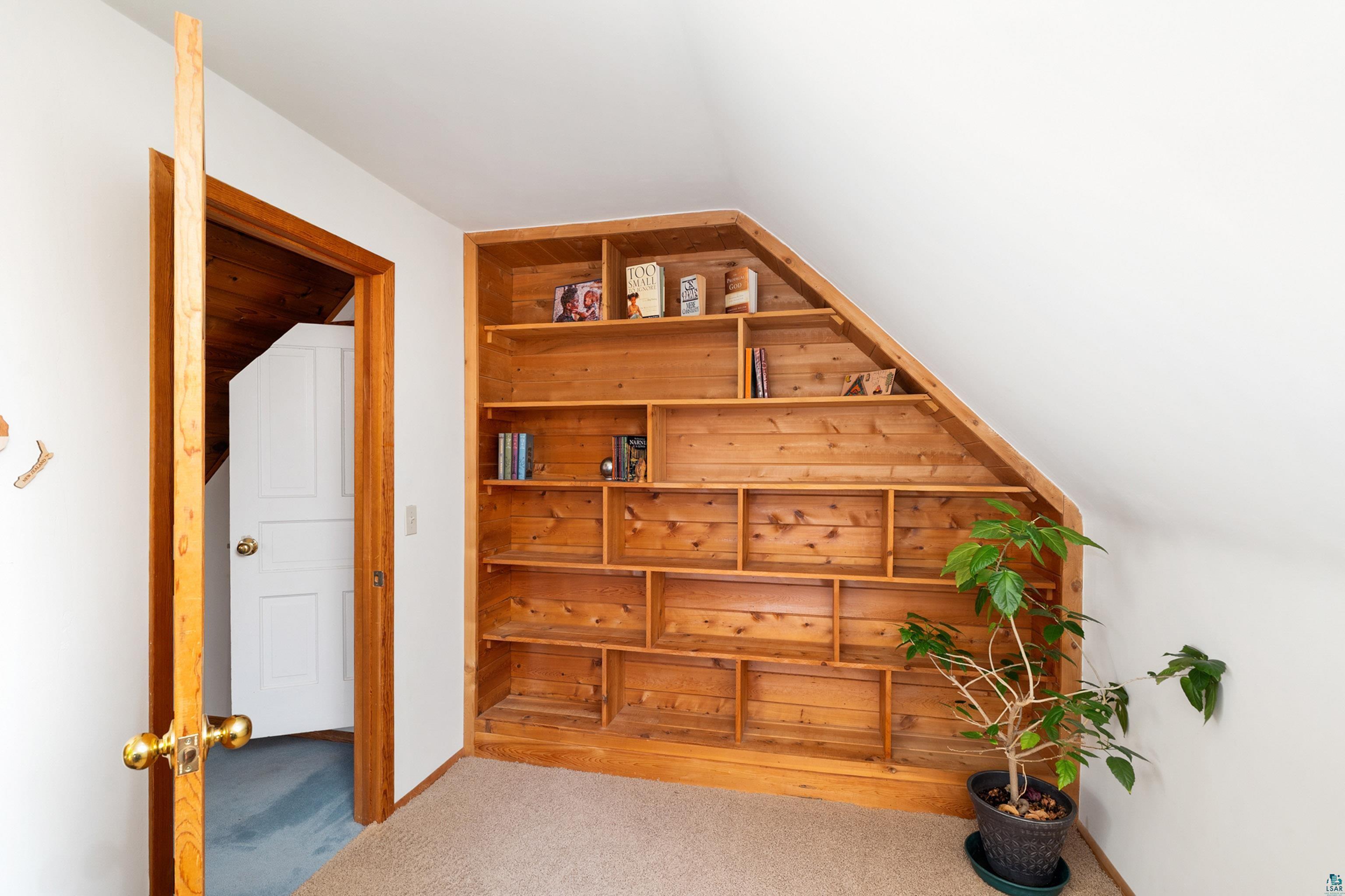 5410 Oneida St, Duluth, MN 55804 Listing Photo  36