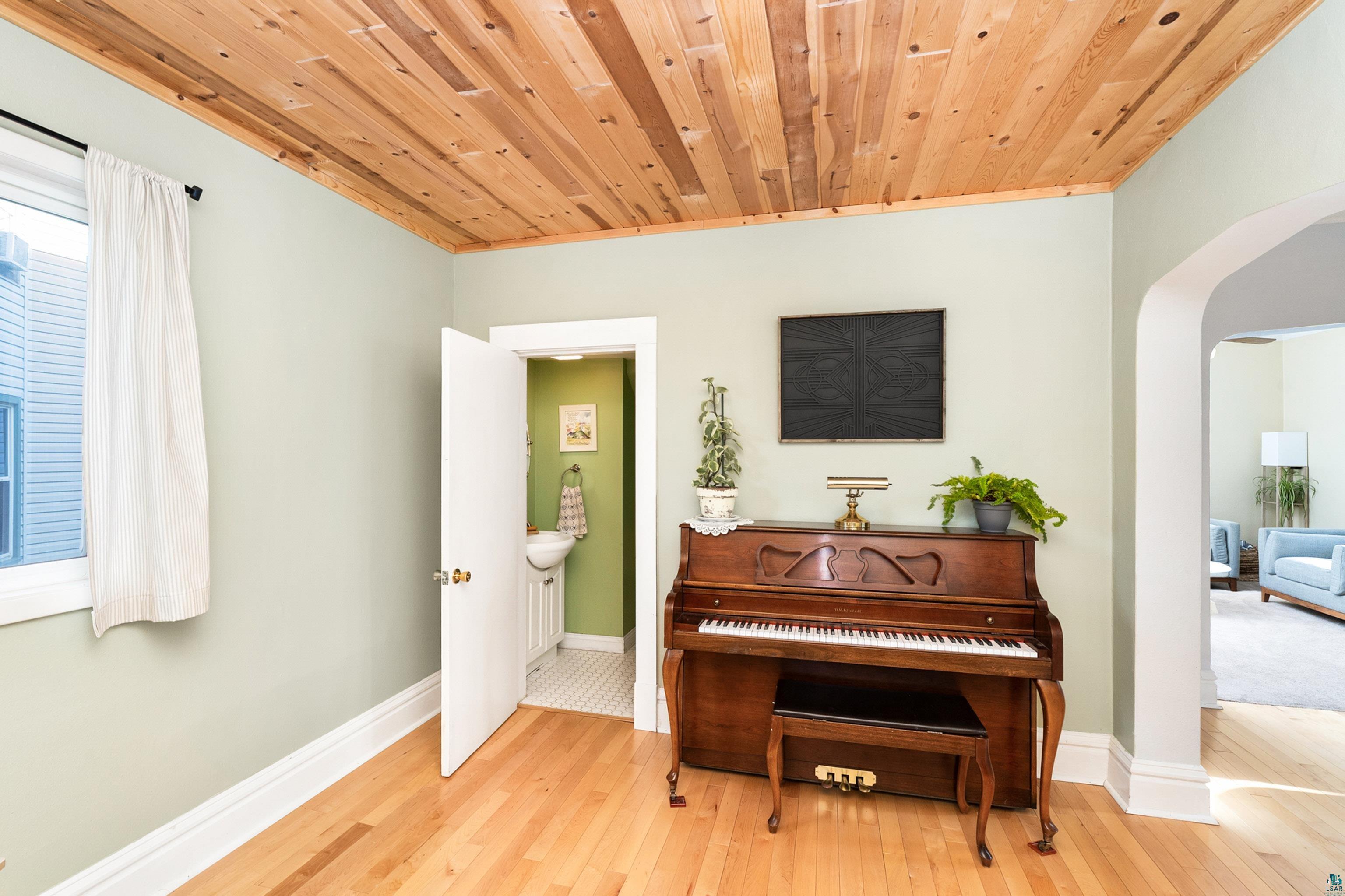 5410 Oneida St, Duluth, MN 55804 Listing Photo  9