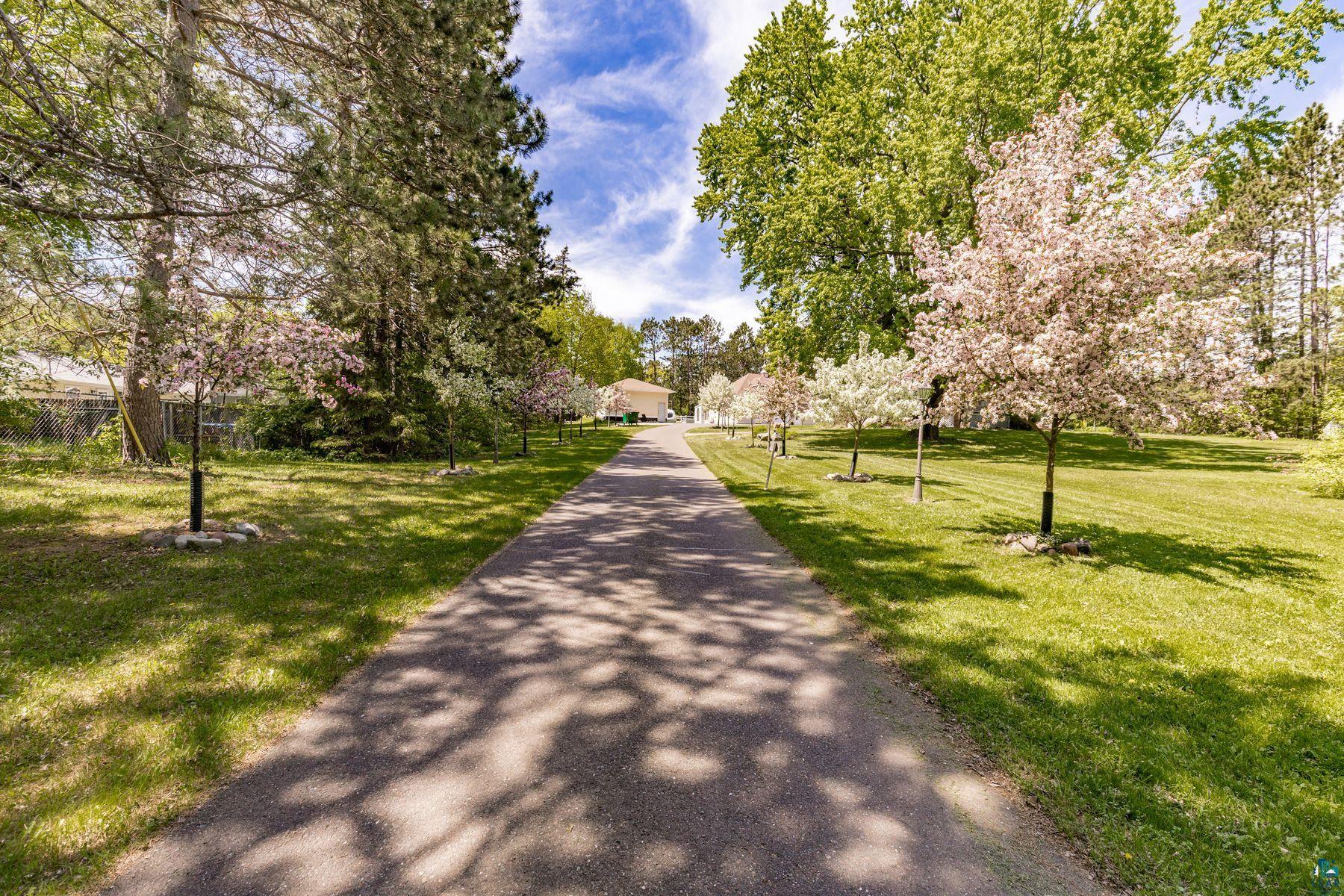 925 14th St, Cloquet, MN 55720-2536 Listing Photo  3