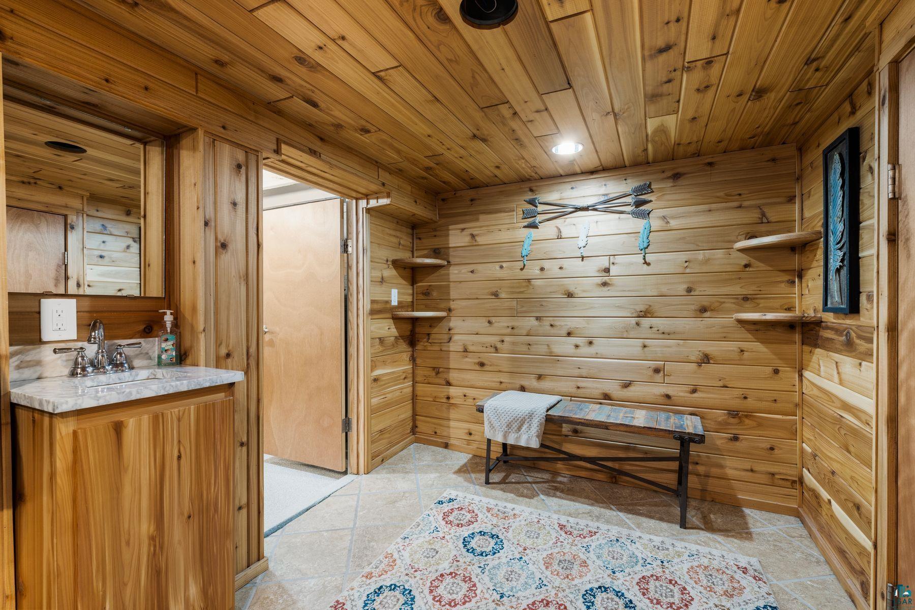 925 14th St, Cloquet, MN 55720-2536 Listing Photo  30