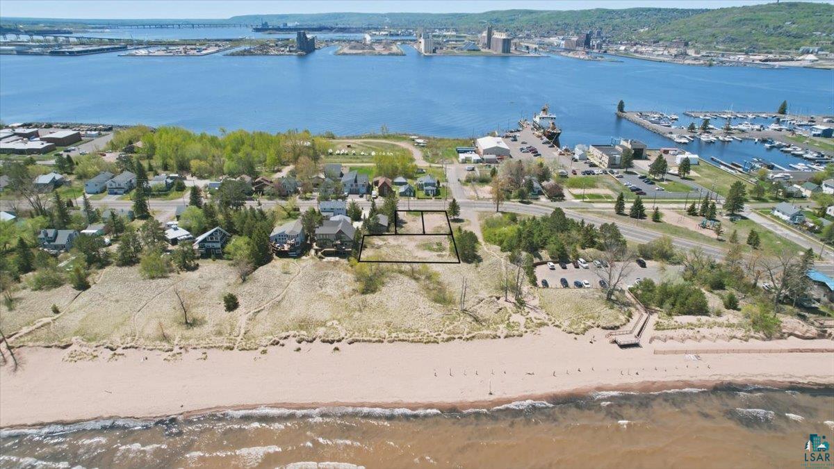 1301 S Lake Ave, Duluth, MN 55802 Listing Photo  9