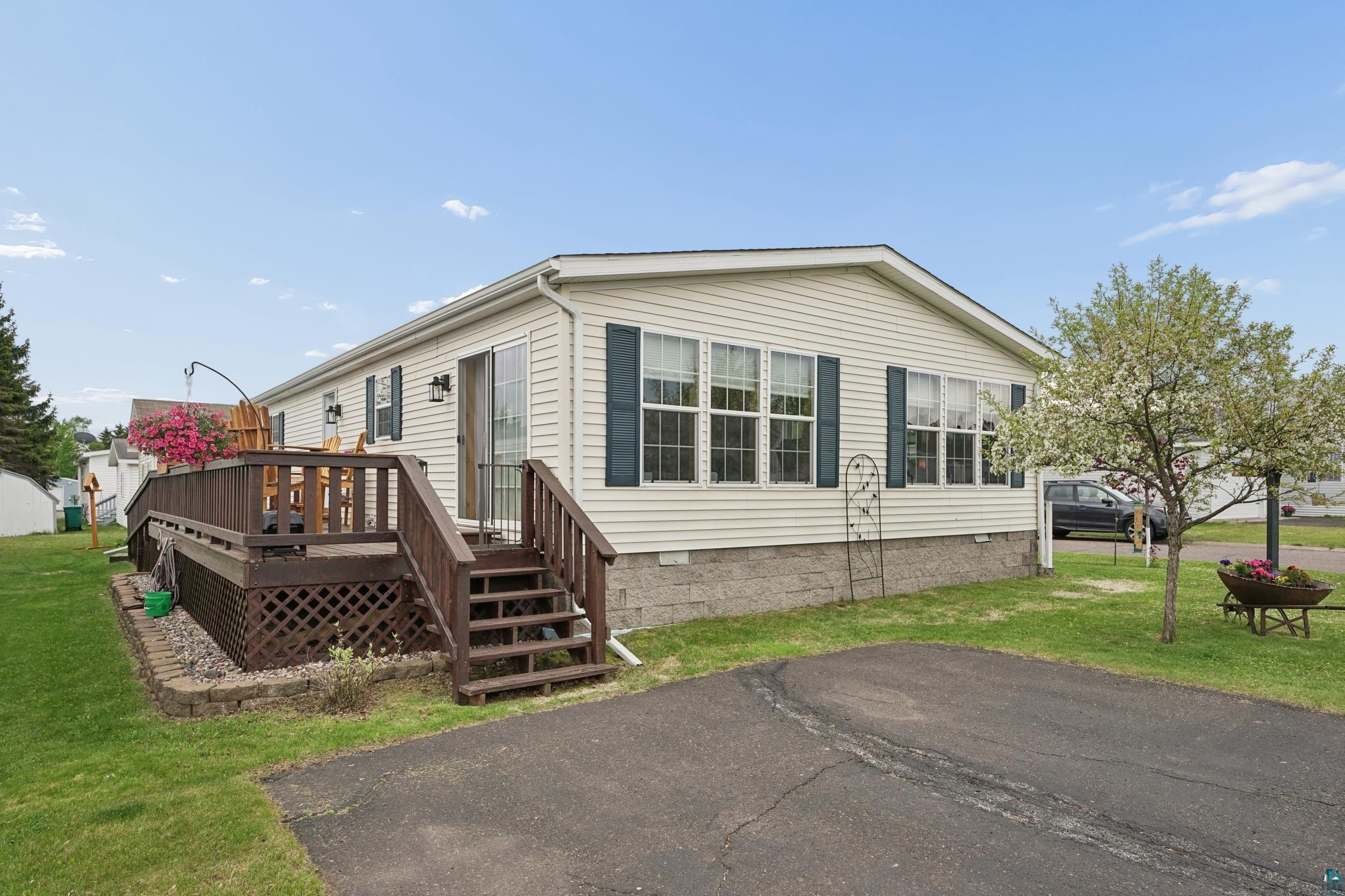 16 Magnolia Dr, Duluth, MN 55810 Listing Photo  3