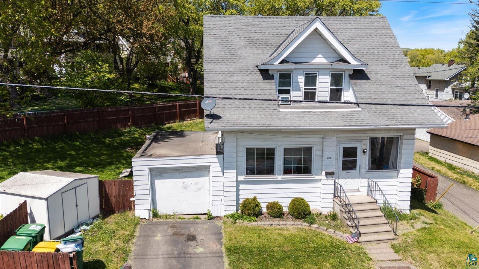 5911 Elinor St, Duluth, MN 55807 Listing Photo  2