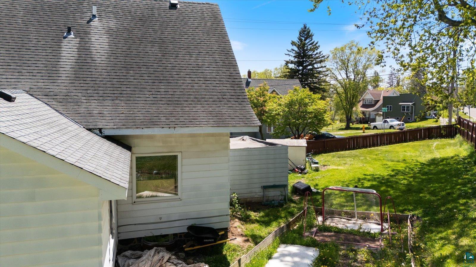 5911 Elinor St, Duluth, MN 55807 Listing Photo  17