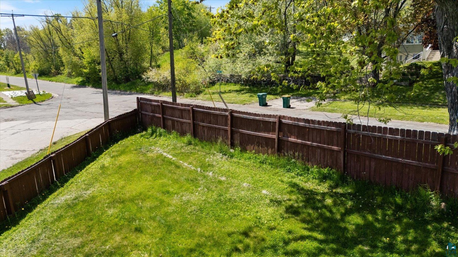 5911 Elinor St, Duluth, MN 55807 Listing Photo  18