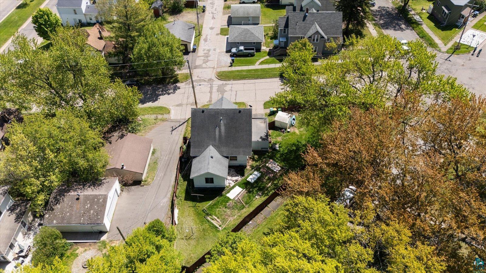 5911 Elinor St, Duluth, MN 55807 Listing Photo  20