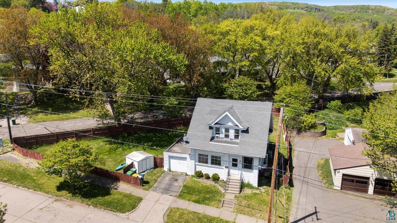 5911 Elinor St, Duluth, MN 55807 Listing Photo  3