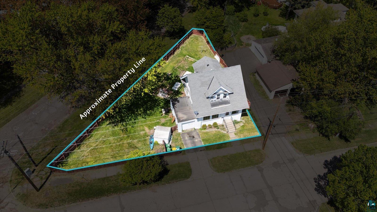 5911 Elinor St, Duluth, MN 55807 Listing Photo  21