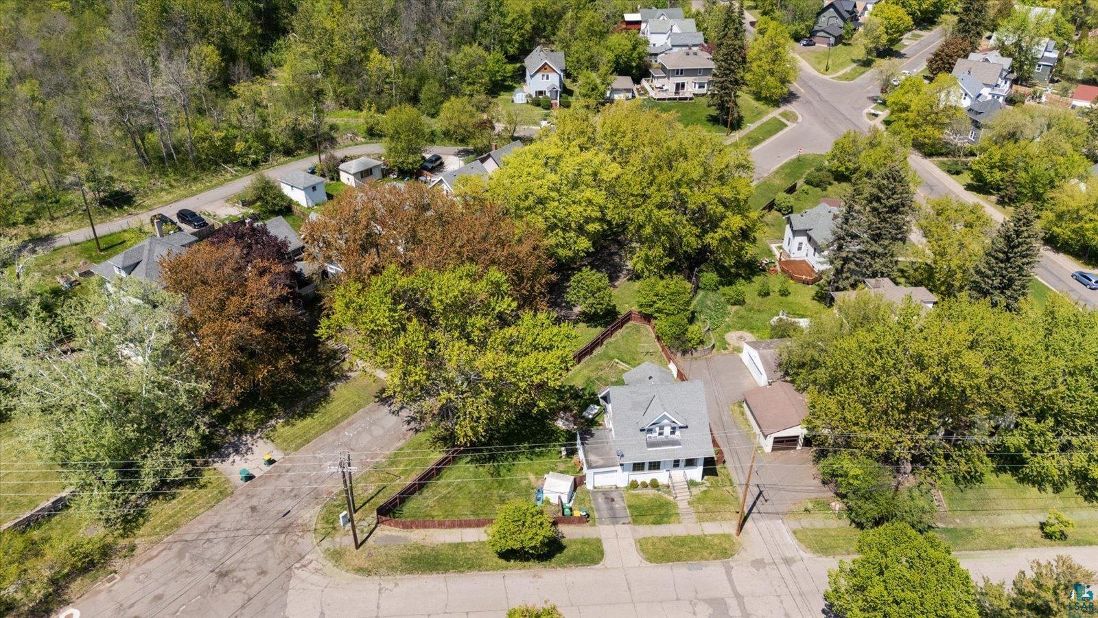 5911 Elinor St, Duluth, MN 55807 Listing Photo  7