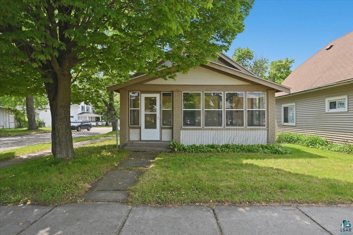 612 Carlton Ave, Cloquet, MN 55720 Listing Photo  1