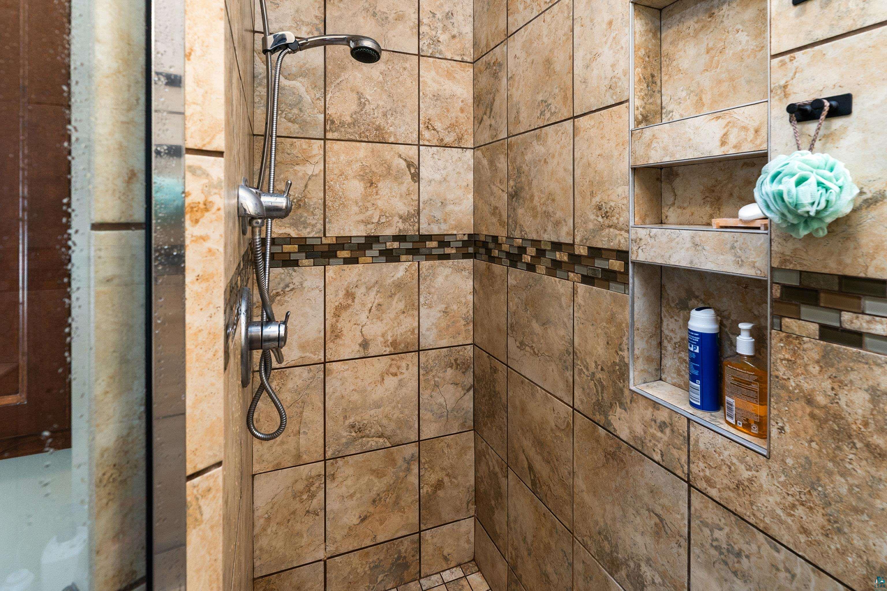 5005 Tioga St, Duluth, MN 55804 Listing Photo  19