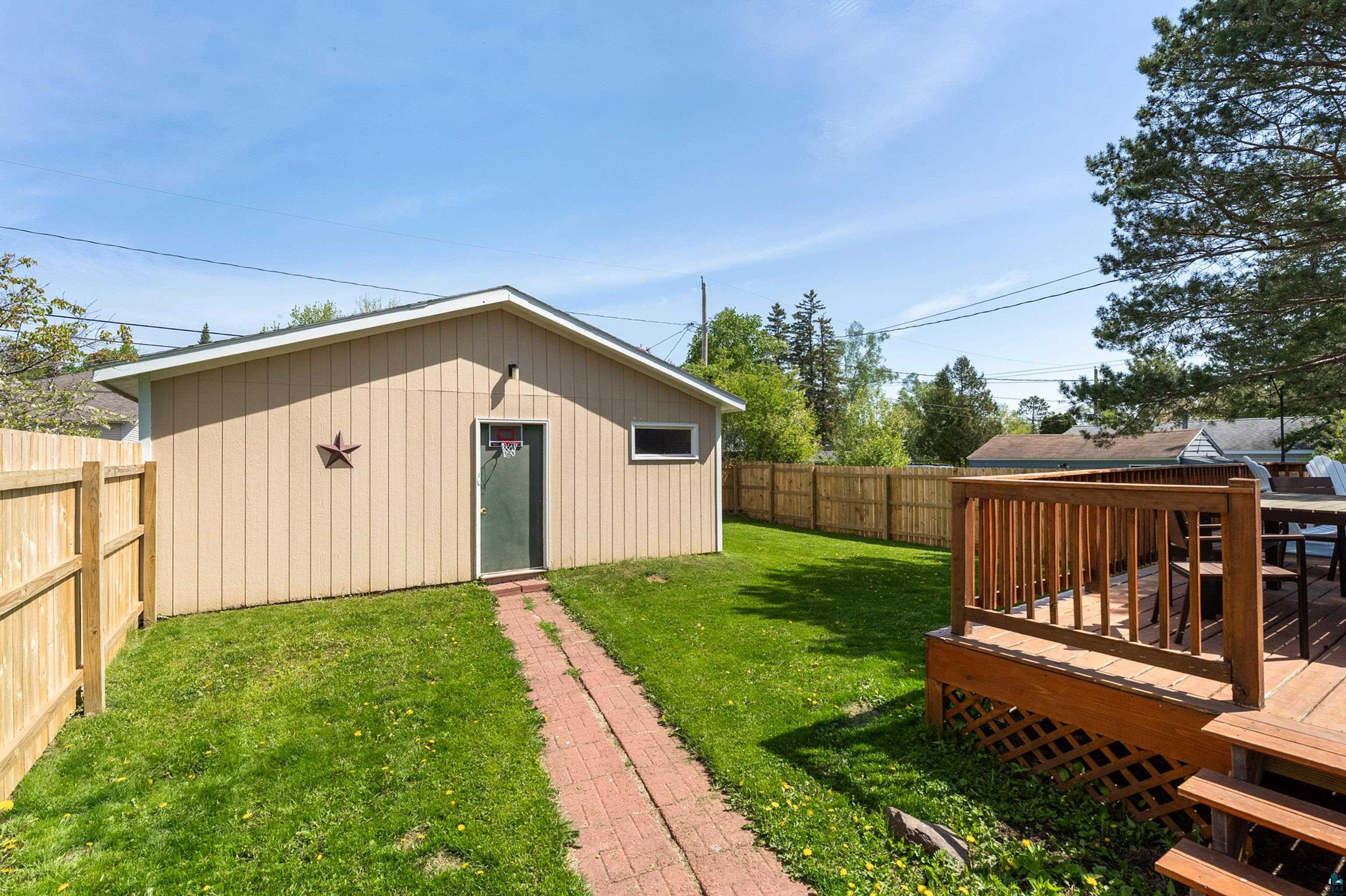 5005 Tioga St, Duluth, MN 55804 Listing Photo  5