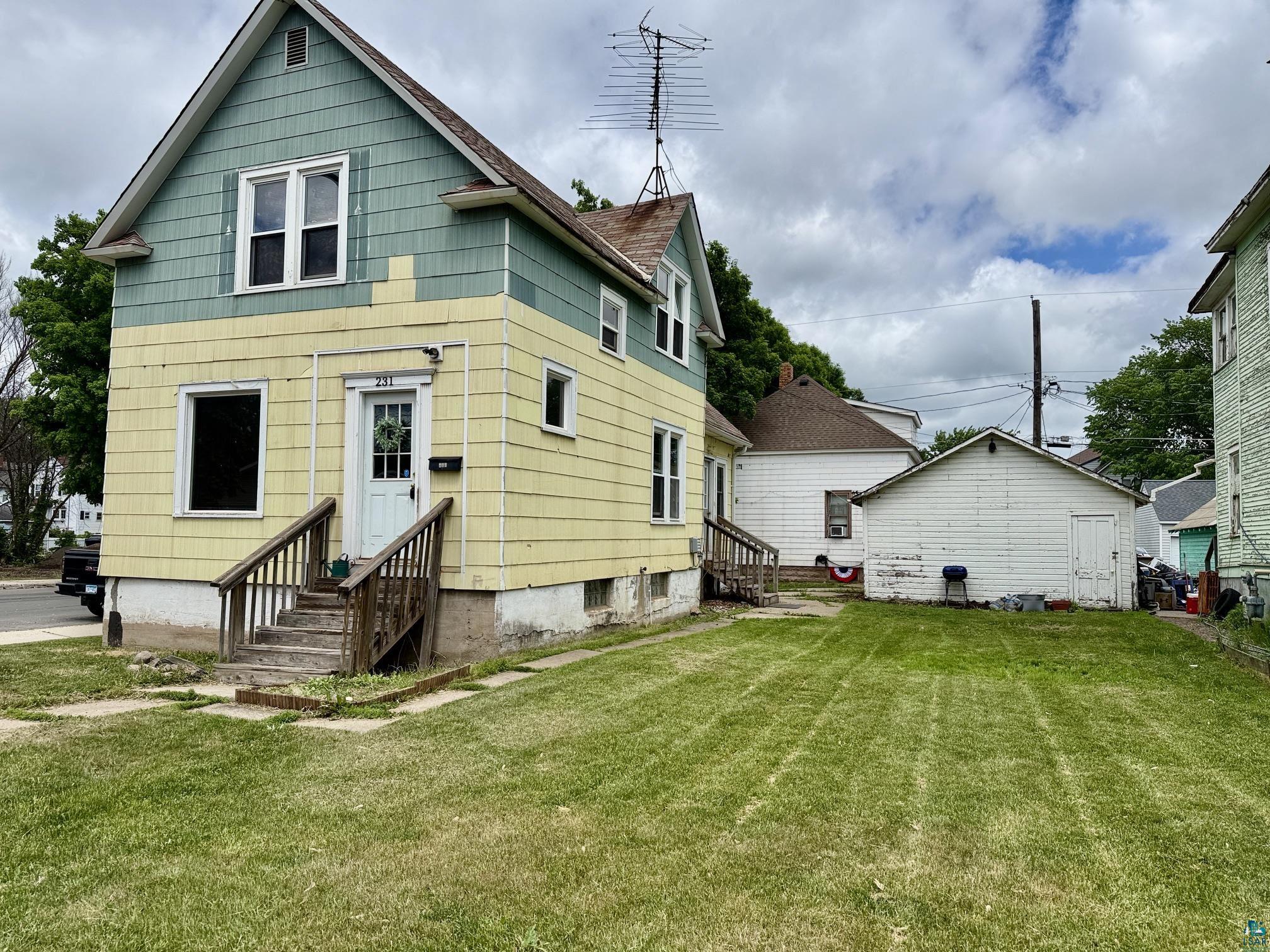 231 8th St S, Virginia, MN 55792 Listing Photo  1