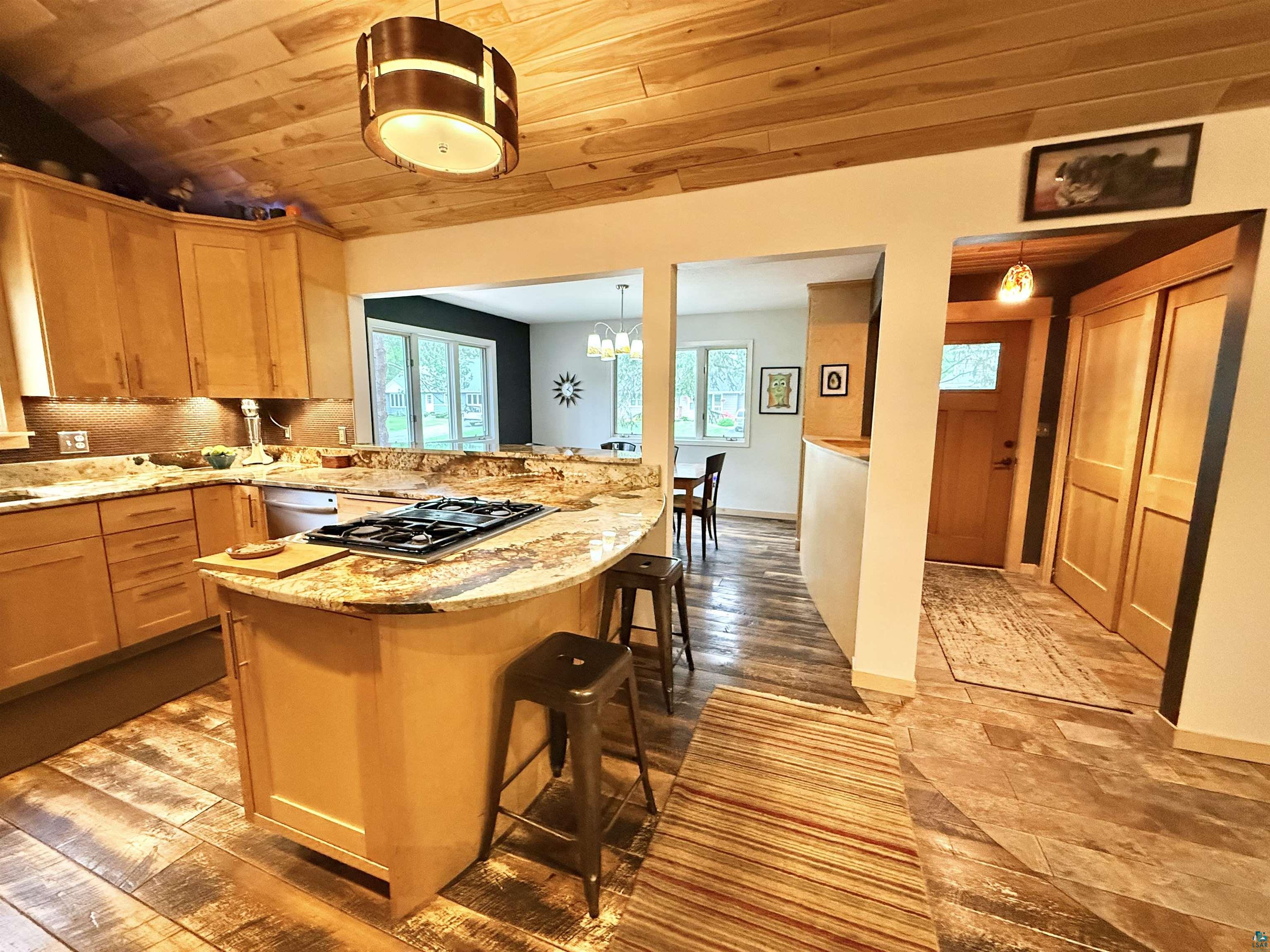 1811 Columbus Ave, Duluth, MN 55803 Listing Photo  38