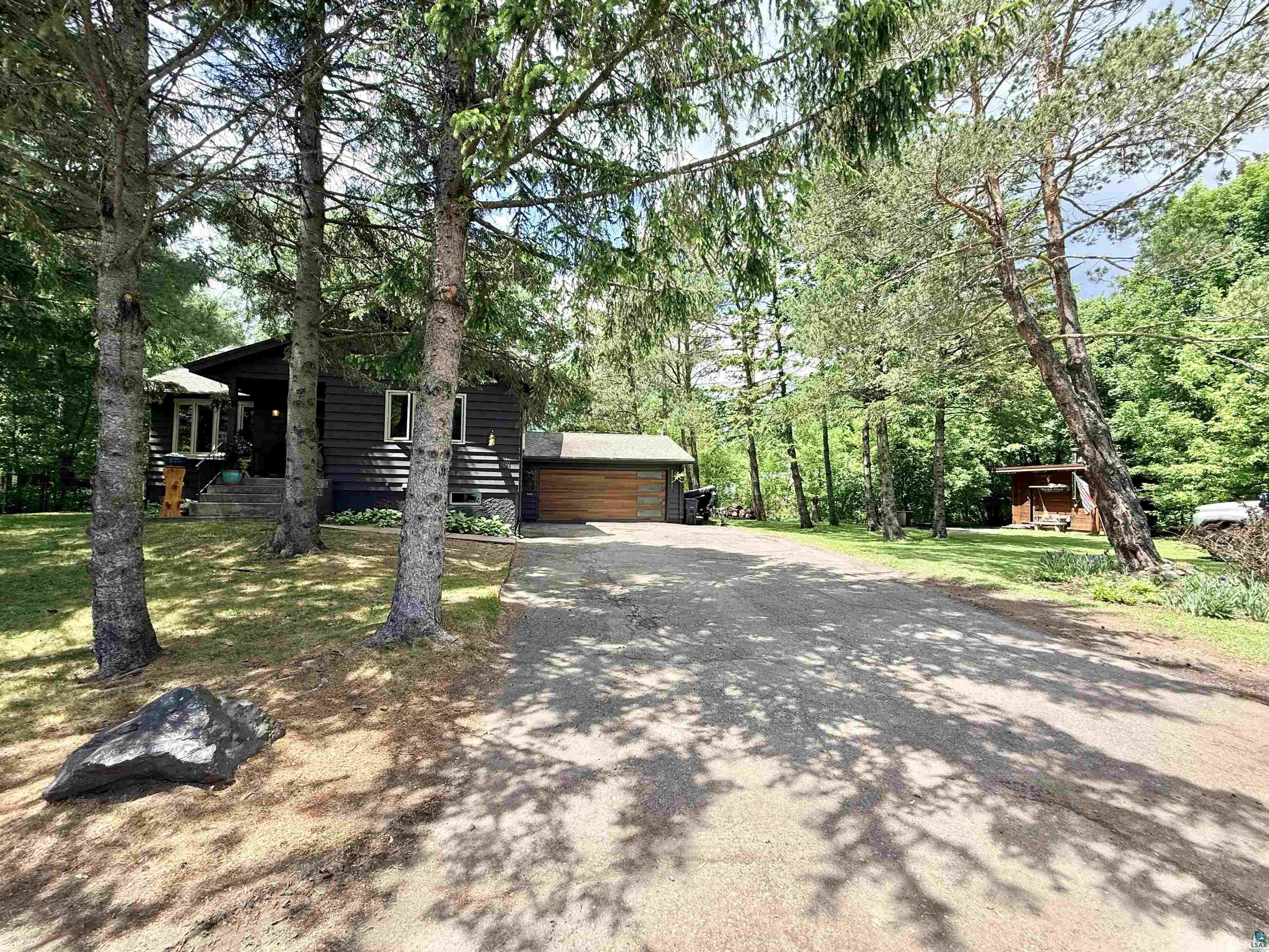 1811 Columbus Ave, Duluth, MN 55803 Listing Photo  88
