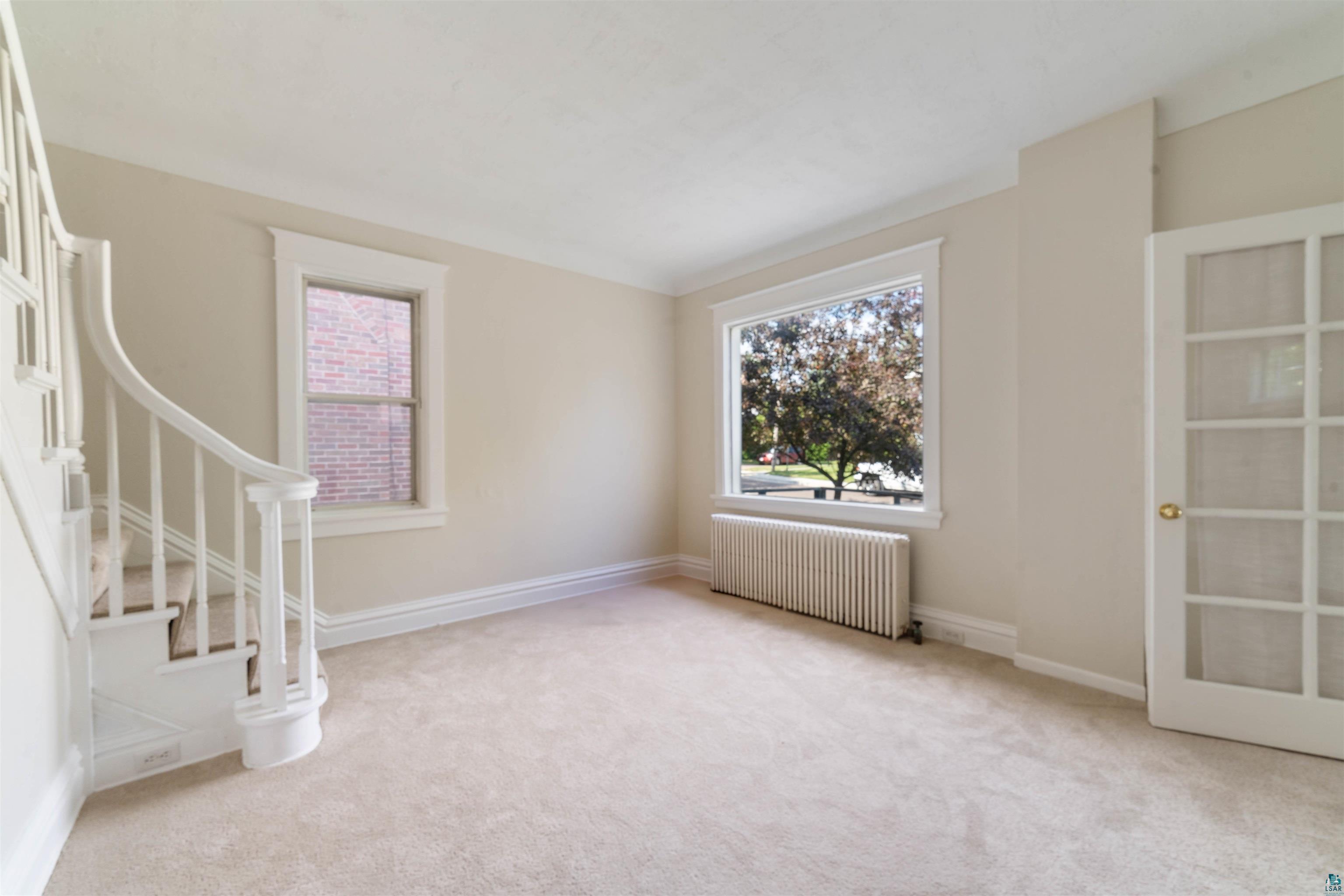 915 Grandview Ave, Duluth, MN 55812 Listing Photo  9