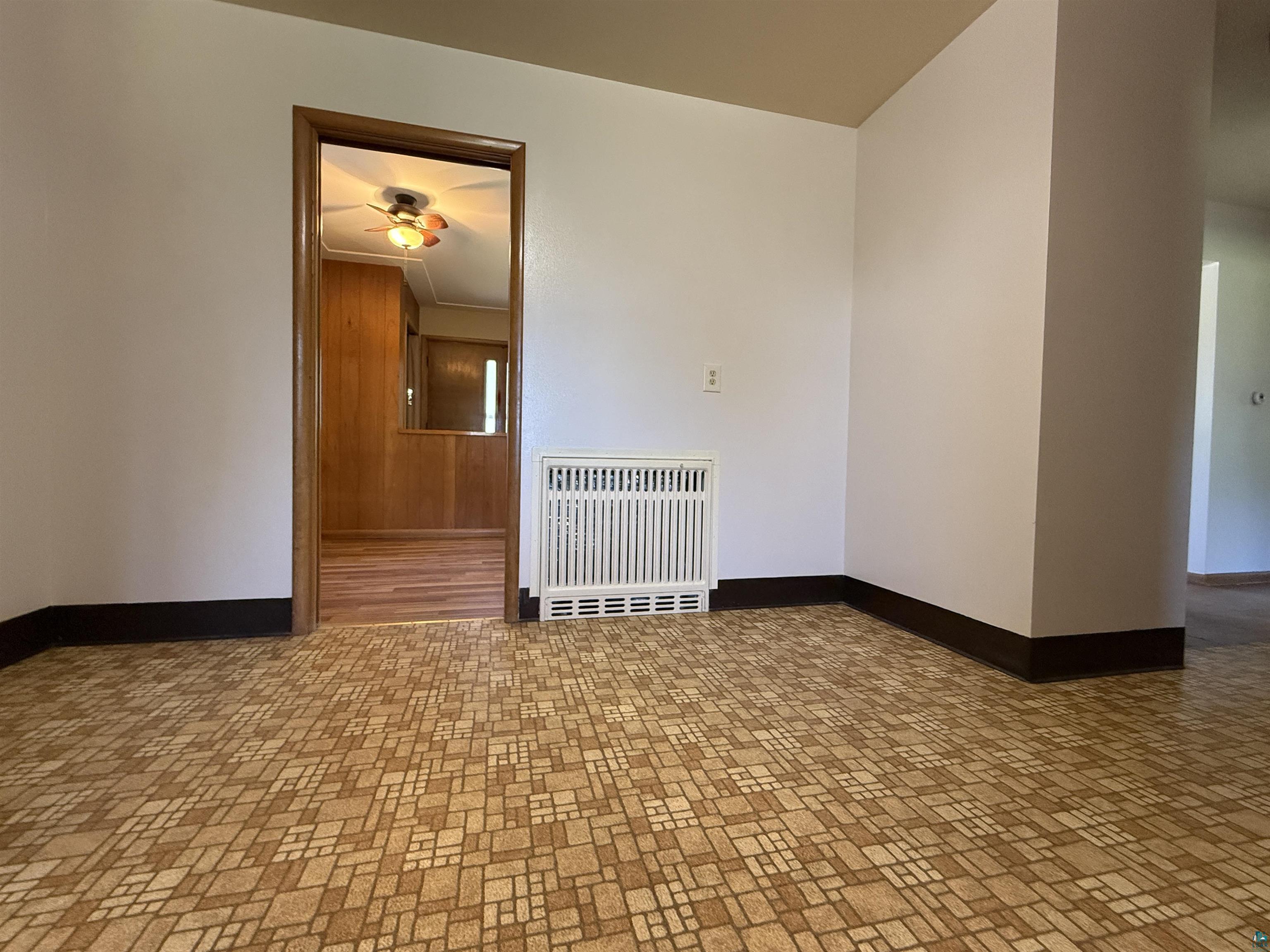 607 3rd St NE, Chisholm, MN 55719 Listing Photo  12