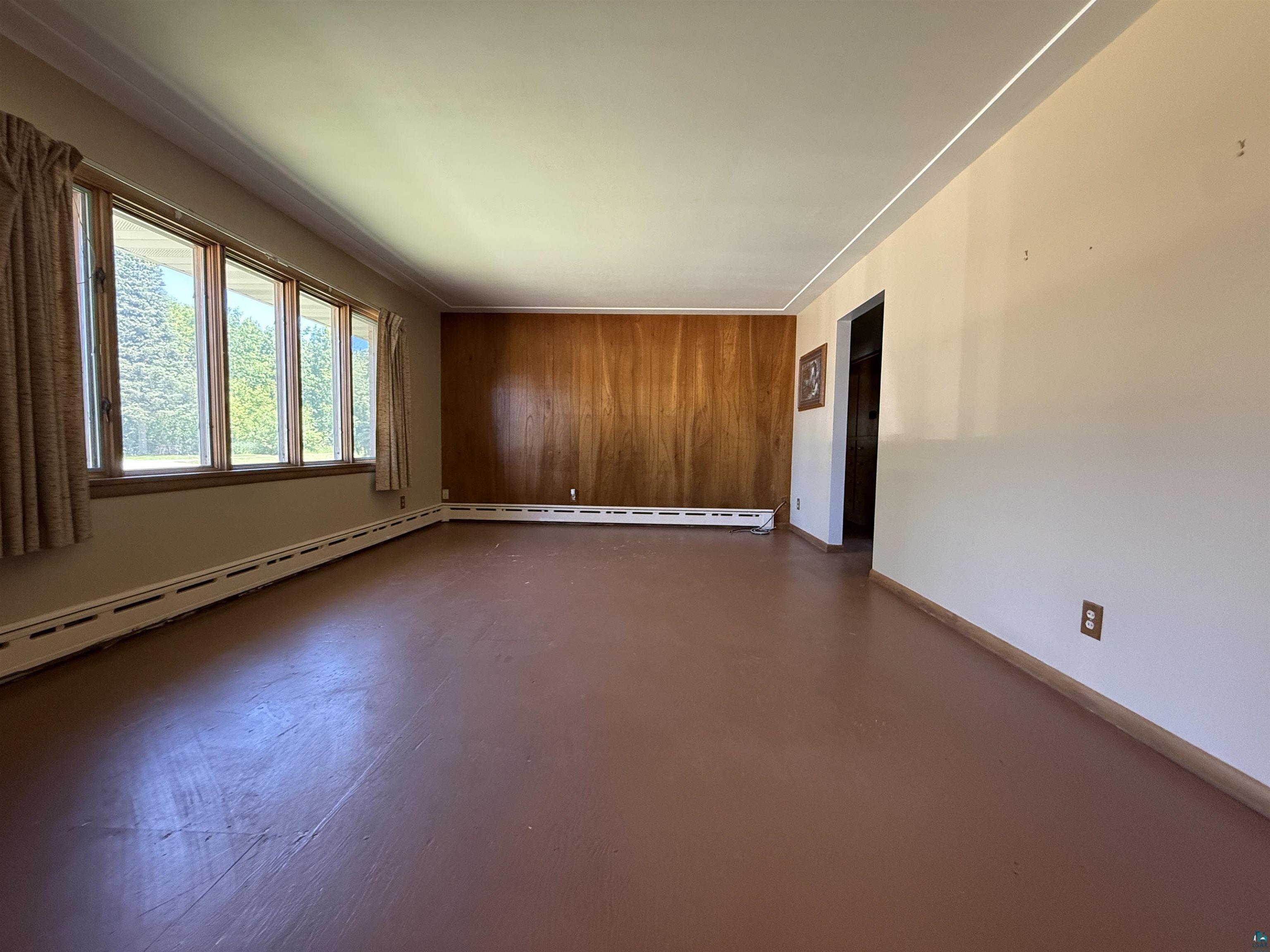 607 3rd St NE, Chisholm, MN 55719 Listing Photo  5