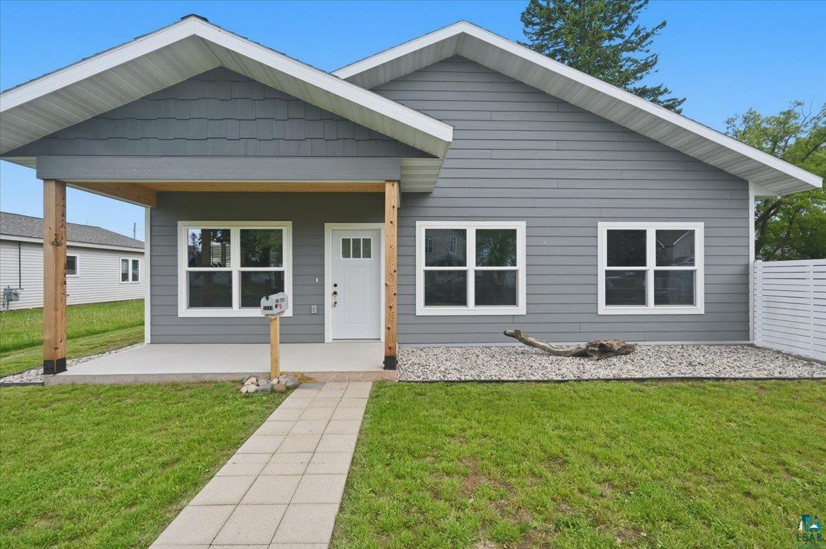 2213 Oakes Ave, Superior, WI 54880 Listing Photo  2