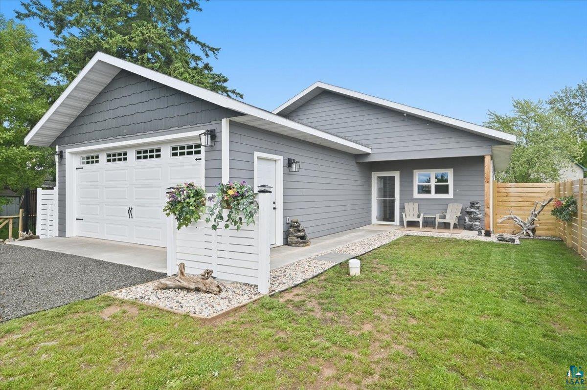 2213 Oakes Ave, Superior, WI 54880 Listing Photo  23