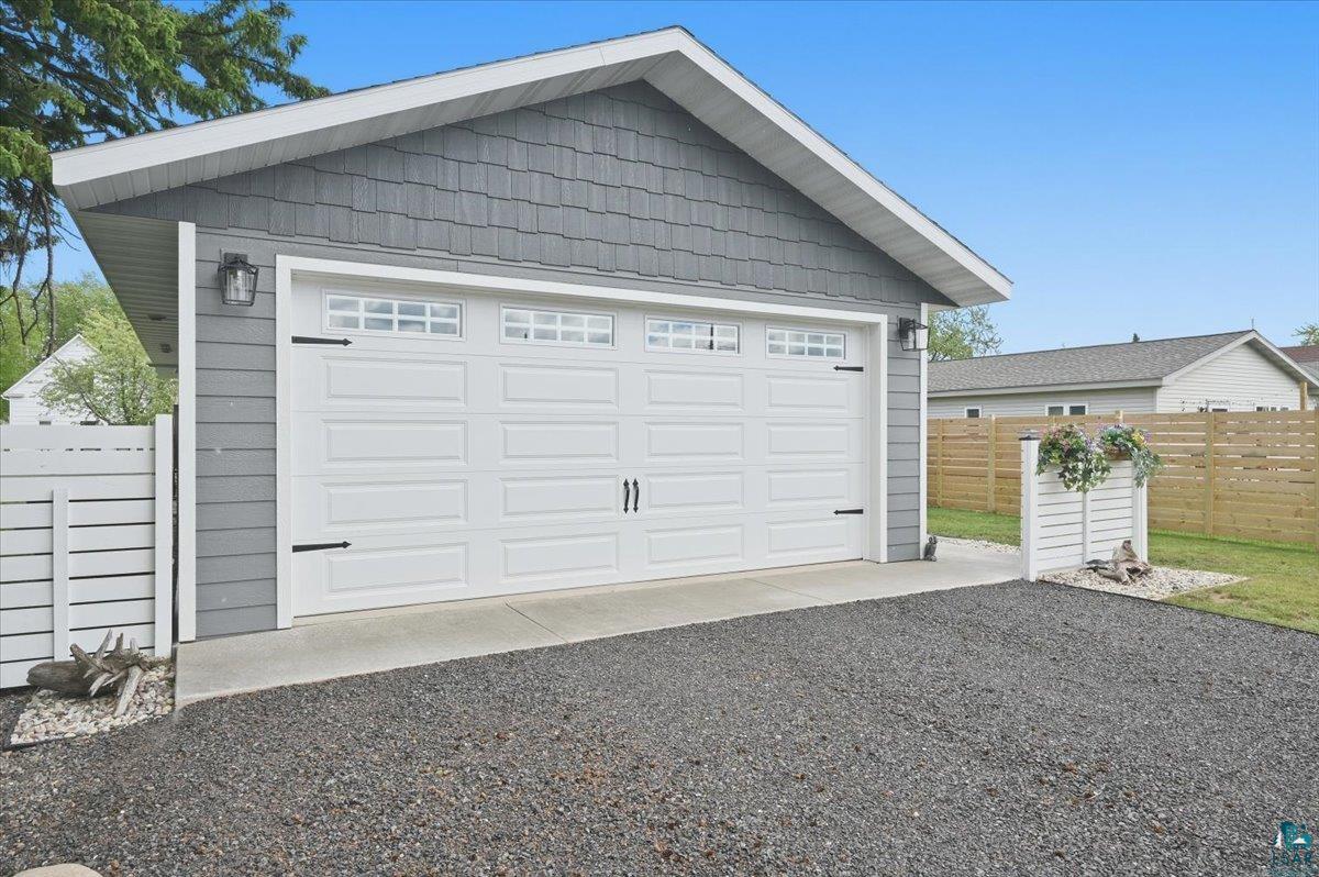 2213 Oakes Ave, Superior, WI 54880 Listing Photo  24